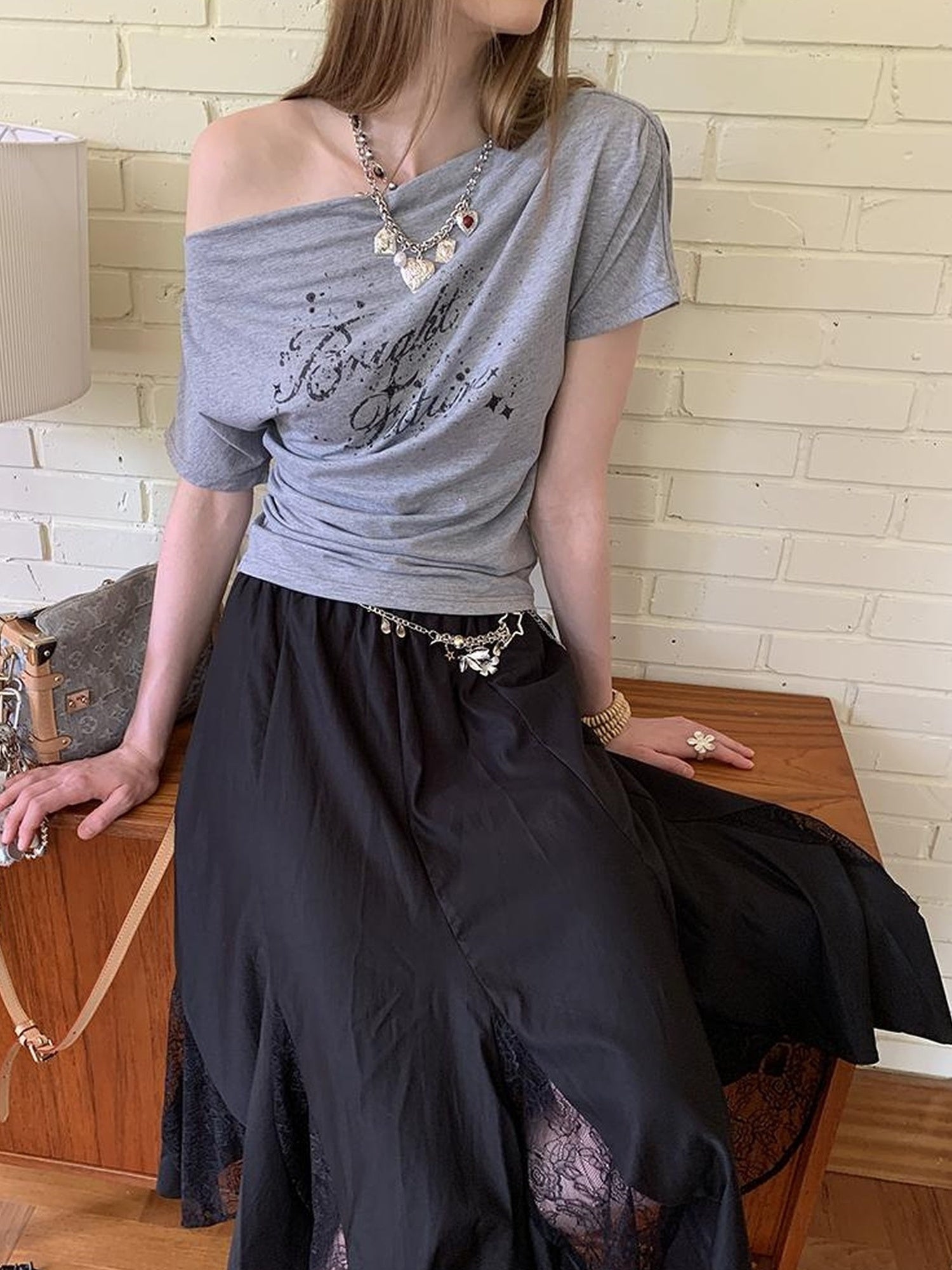 DIDDI MODA Elegant Lace Paneled Fishtail Skirt With Floral Hem