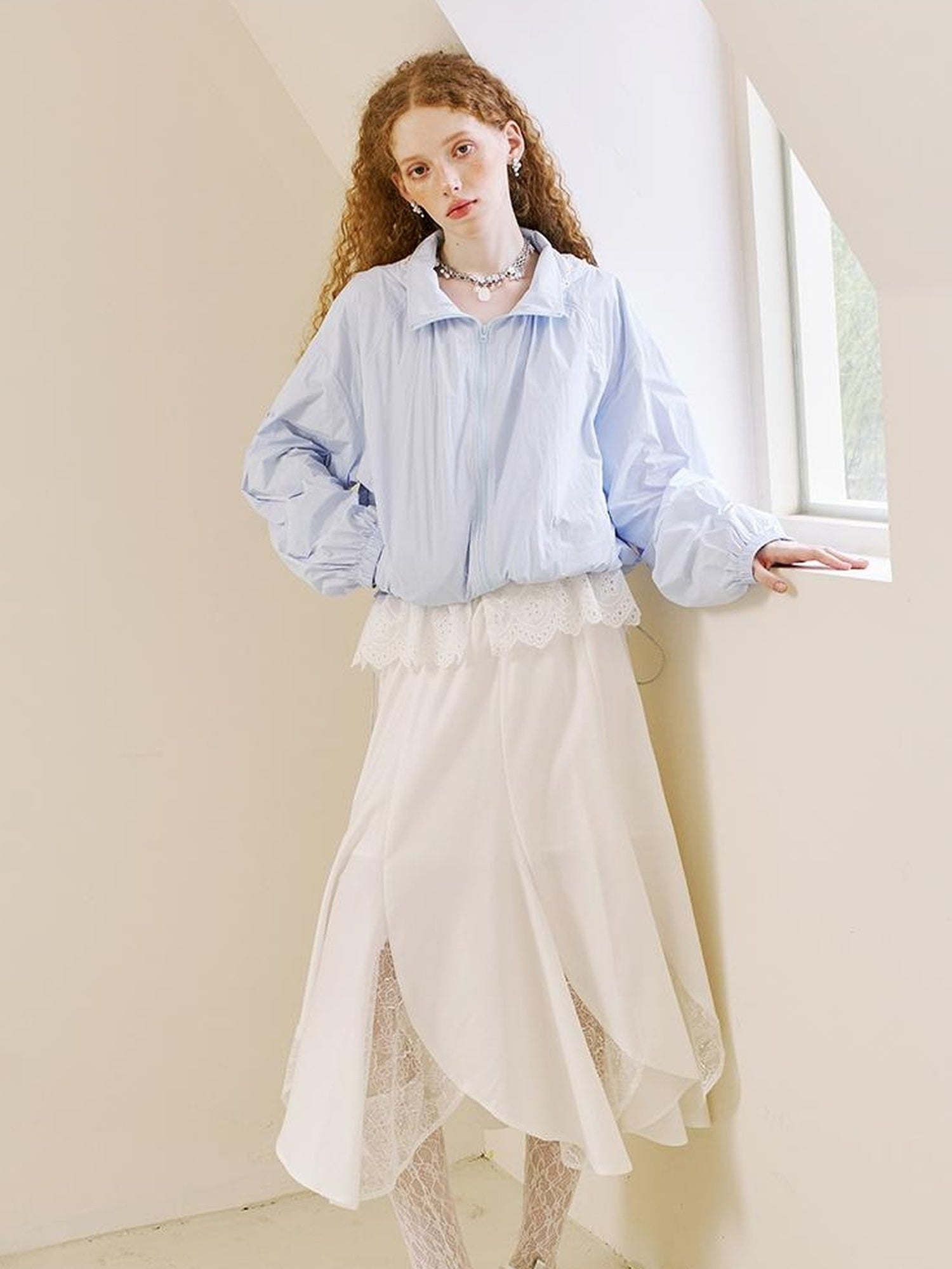 DIDDI MODA Elegant Lace Paneled Fishtail Skirt With Floral Hem