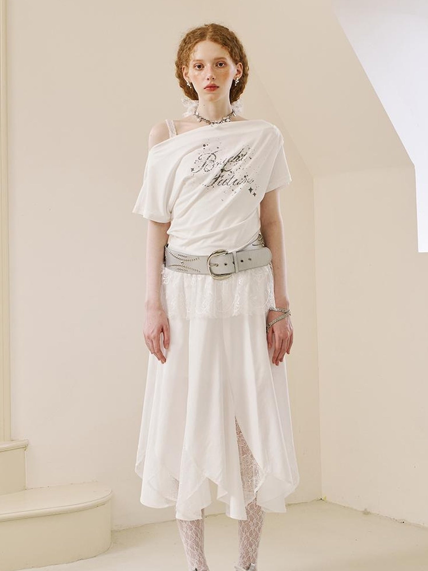 DIDDI MODA Elegant Lace Paneled Fishtail Skirt With Floral Hem