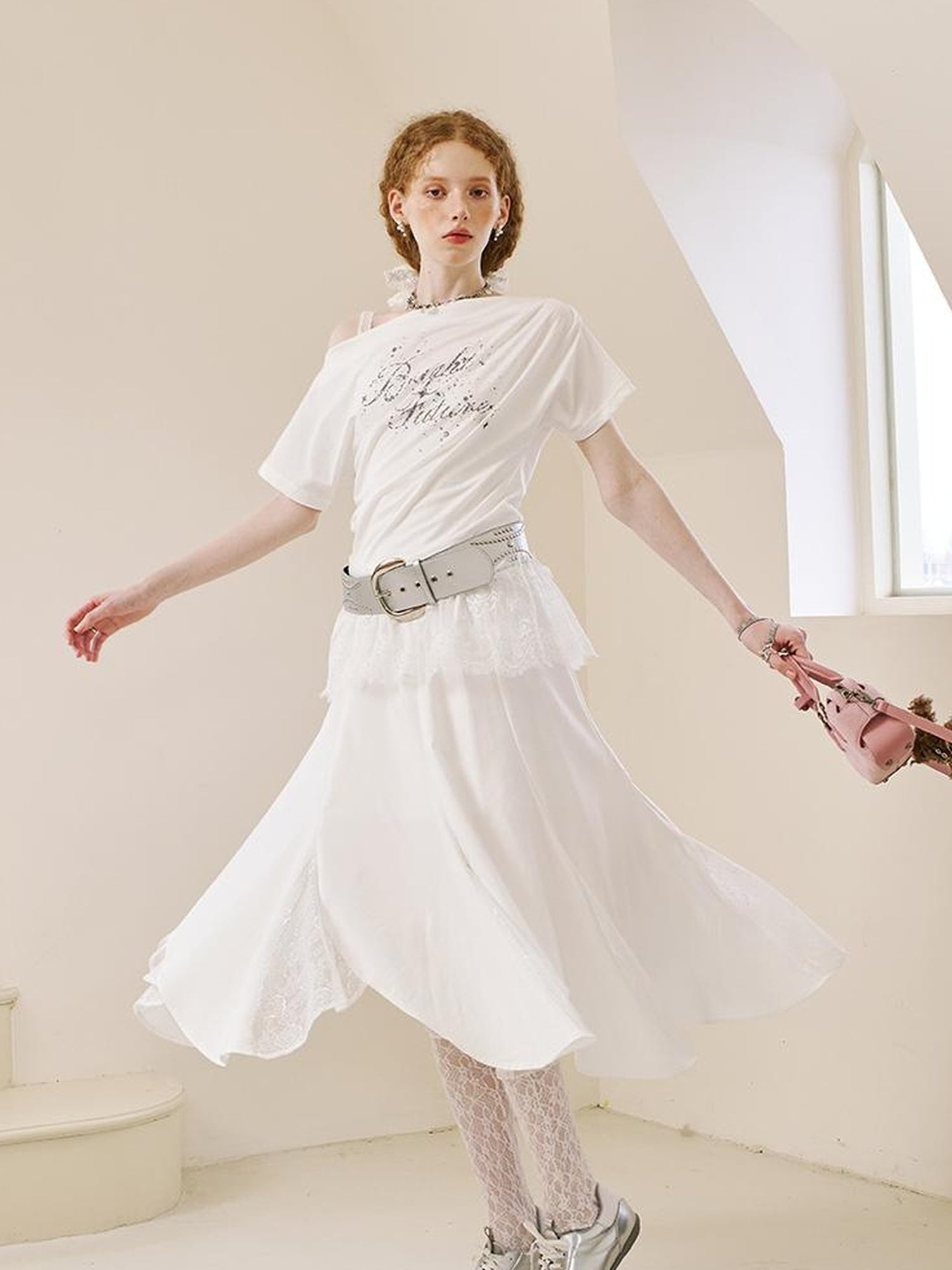 DIDDI MODA Elegant Lace Paneled Fishtail Skirt With Floral Hem