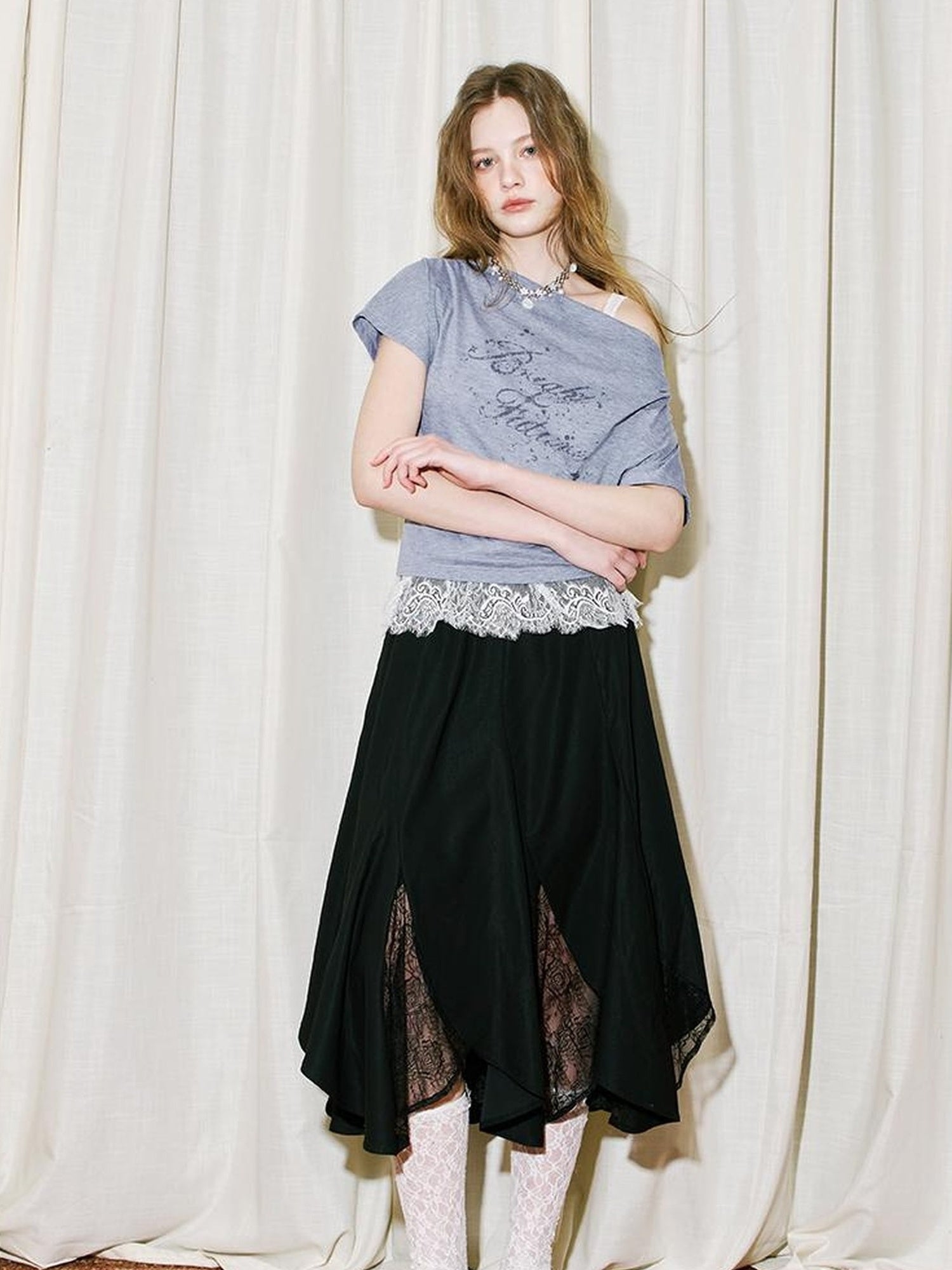 DIDDI MODA Elegant Lace Paneled Fishtail Skirt With Floral Hem