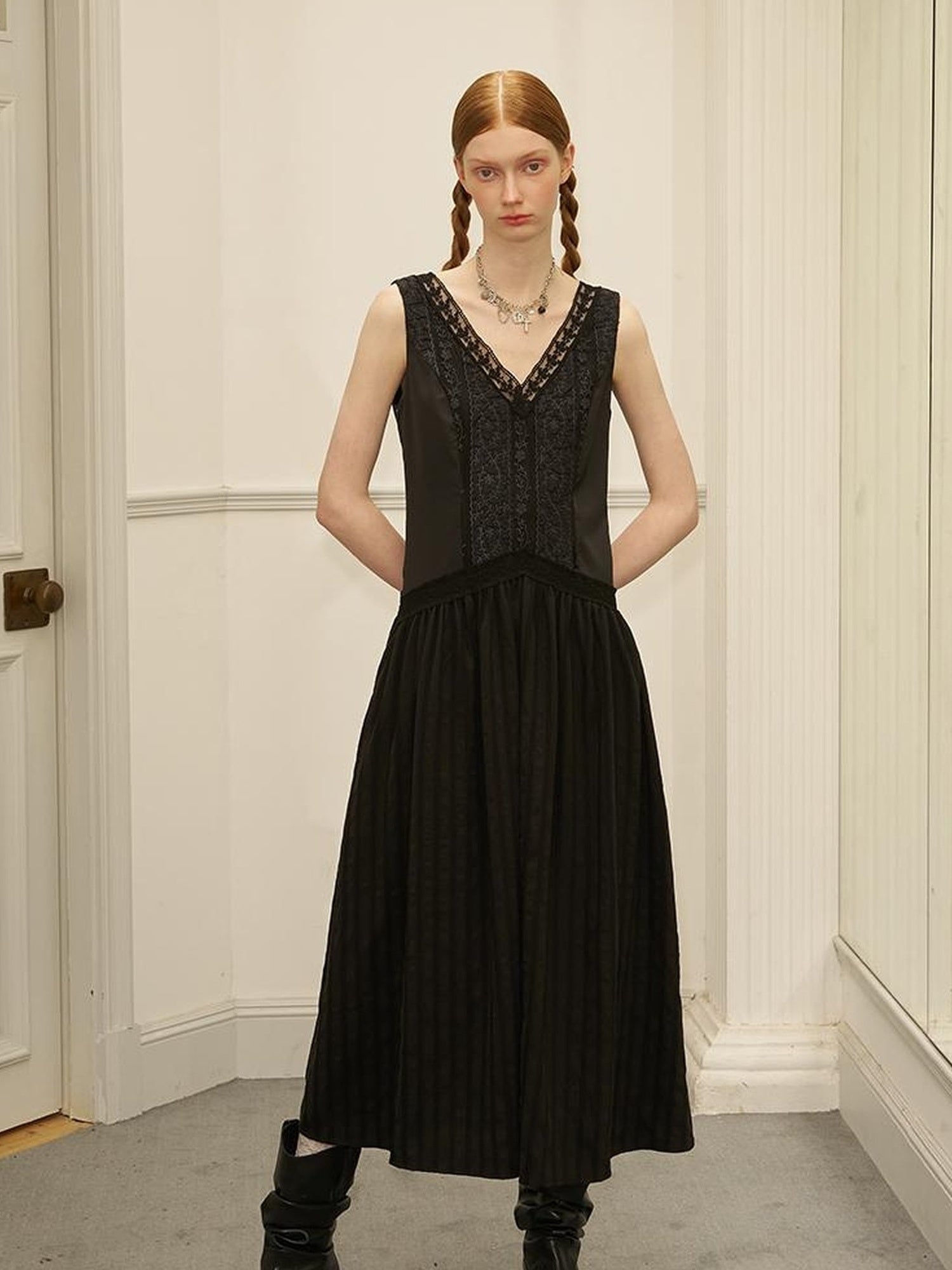 DIDDI MODA Elegant Lace Stripe V Neck Sleeveless Maxi Dress