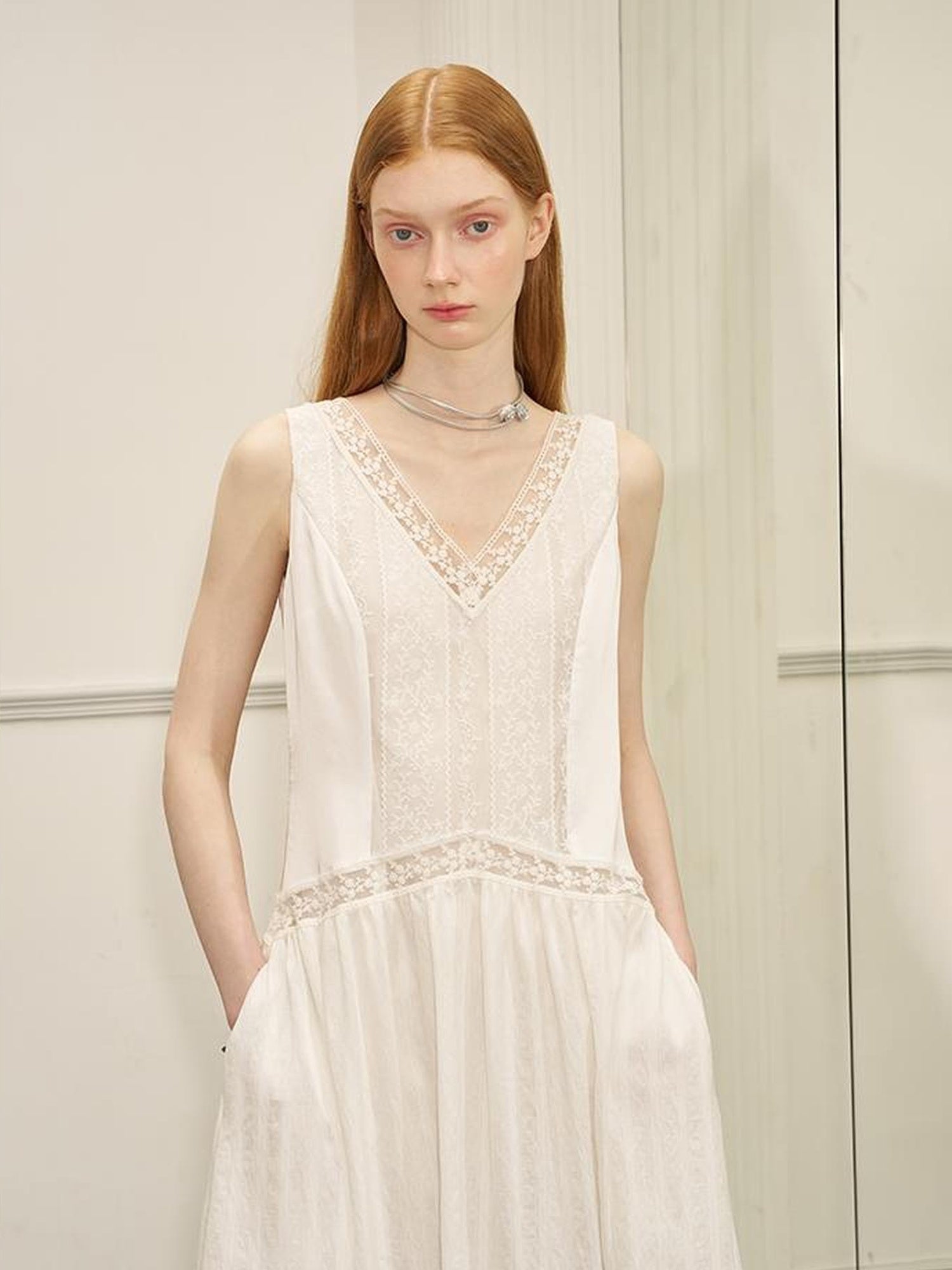 DIDDI MODA Elegant Lace Stripe V Neck Sleeveless Maxi Dress