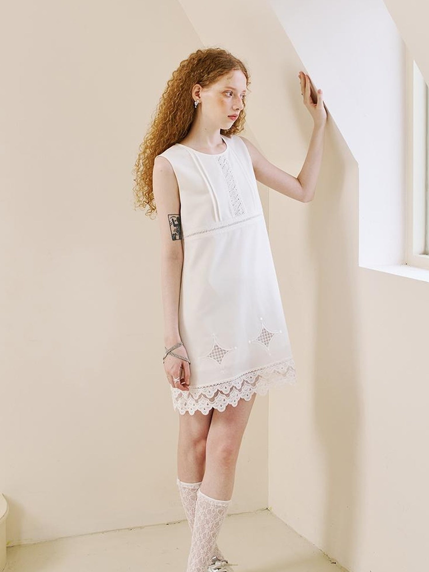 DIDDI MODA Elegant Lace Trimmed Cutout Summer Dress