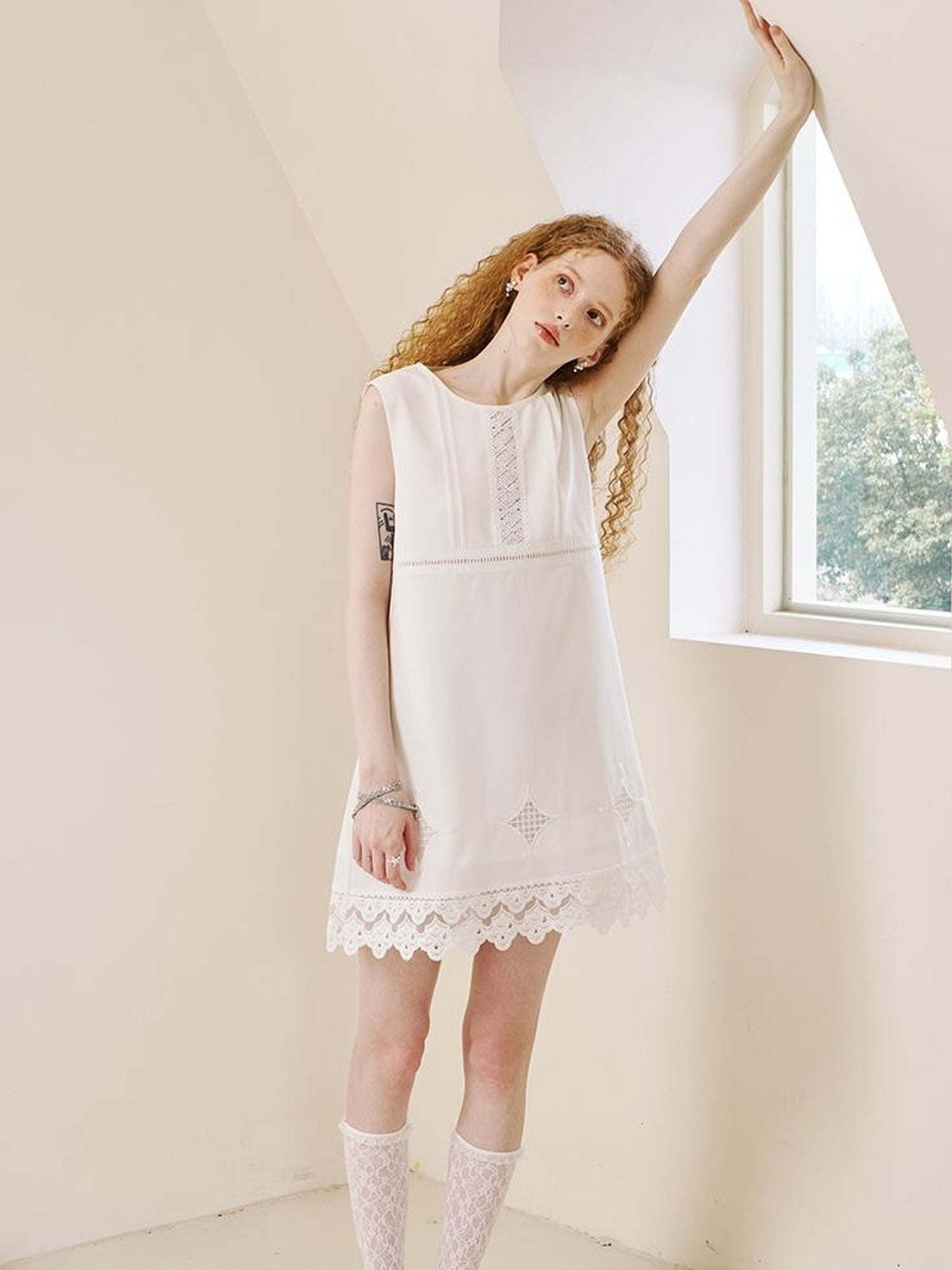 DIDDI MODA Elegant Lace Trimmed Cutout Summer Dress