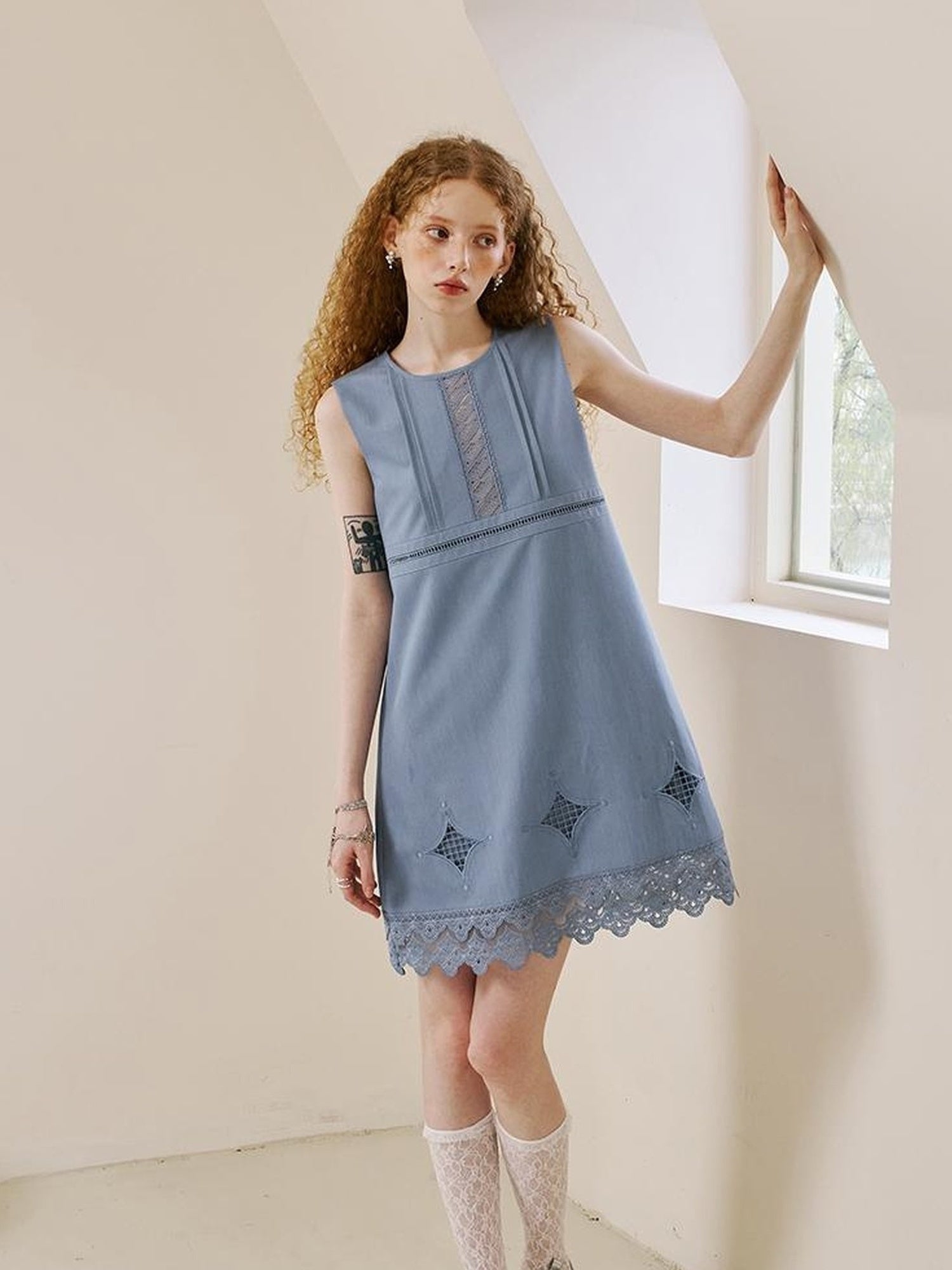 DIDDI MODA Elegant Lace Trimmed Cutout Summer Dress