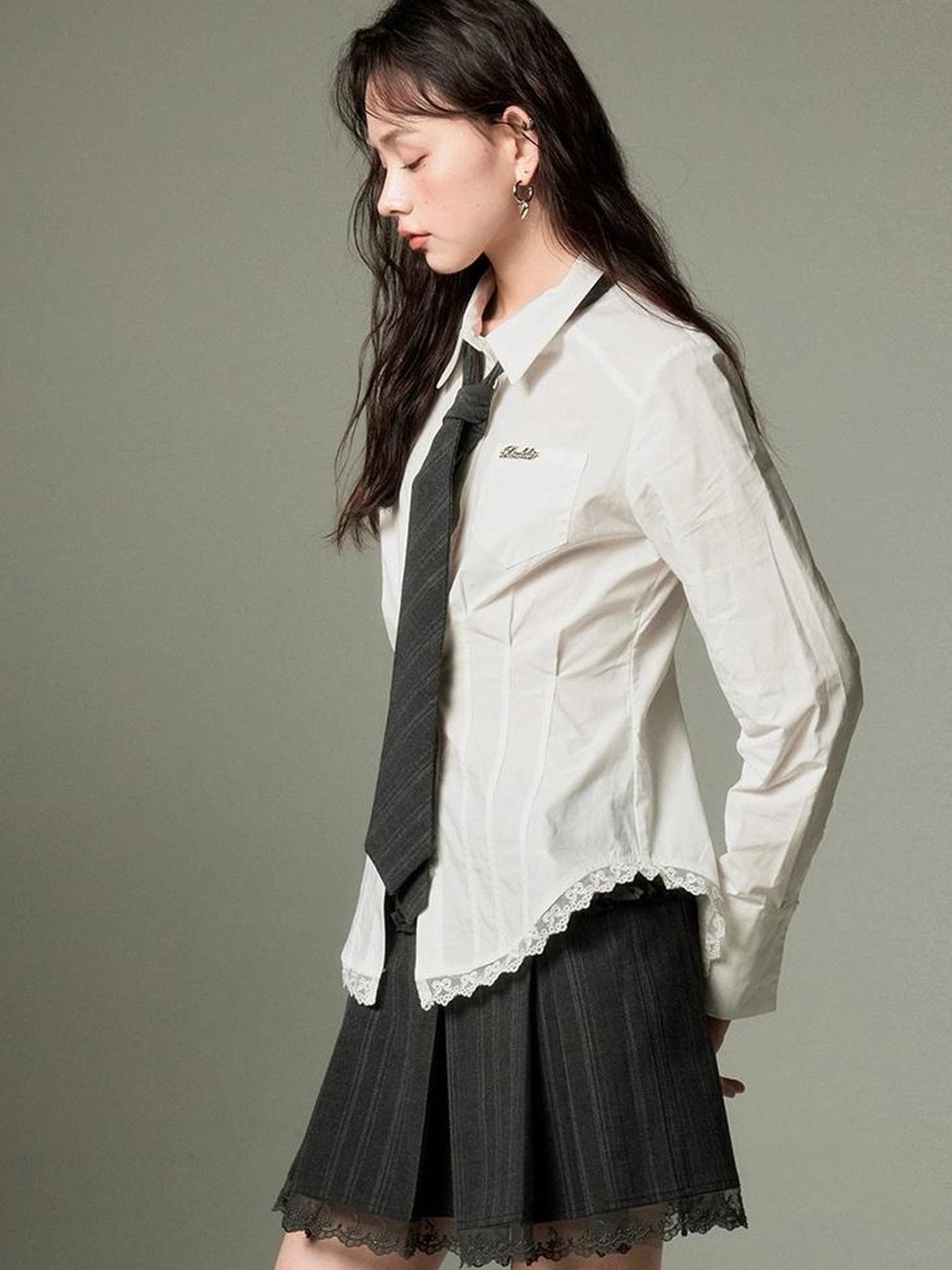 Elegant Lace Trimmed Polo Shirt With Waist Defining Fit