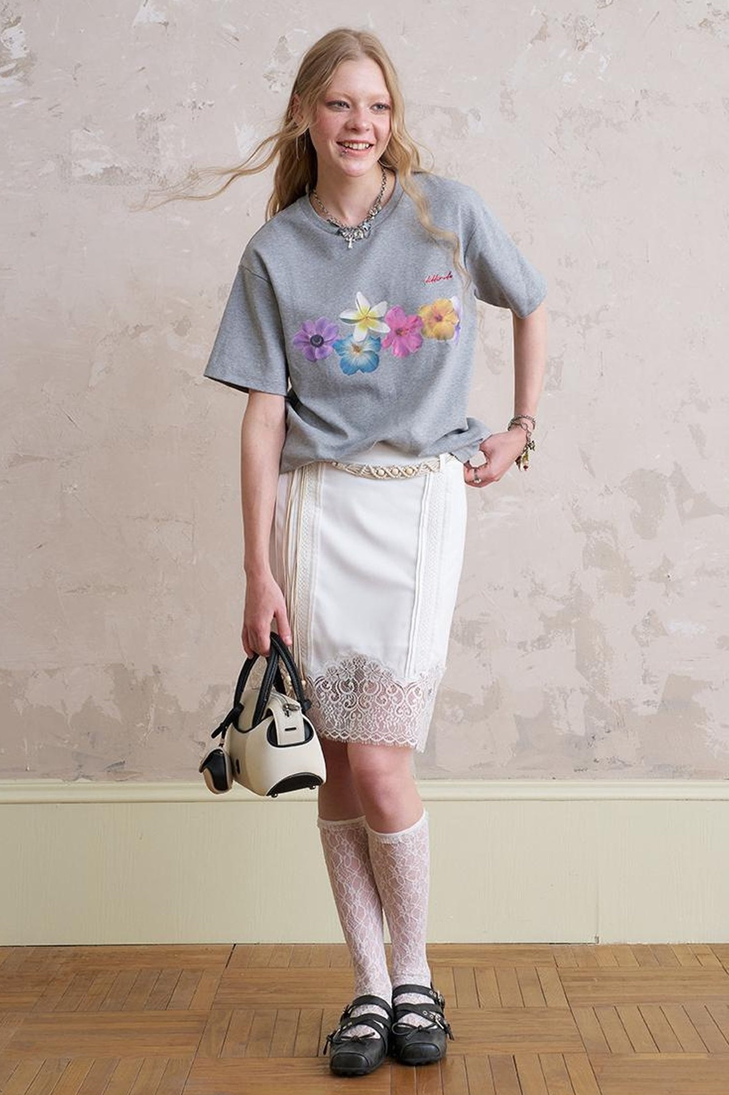 DIDDI MODA Elegant Lace Trimmed Tuck Skirt