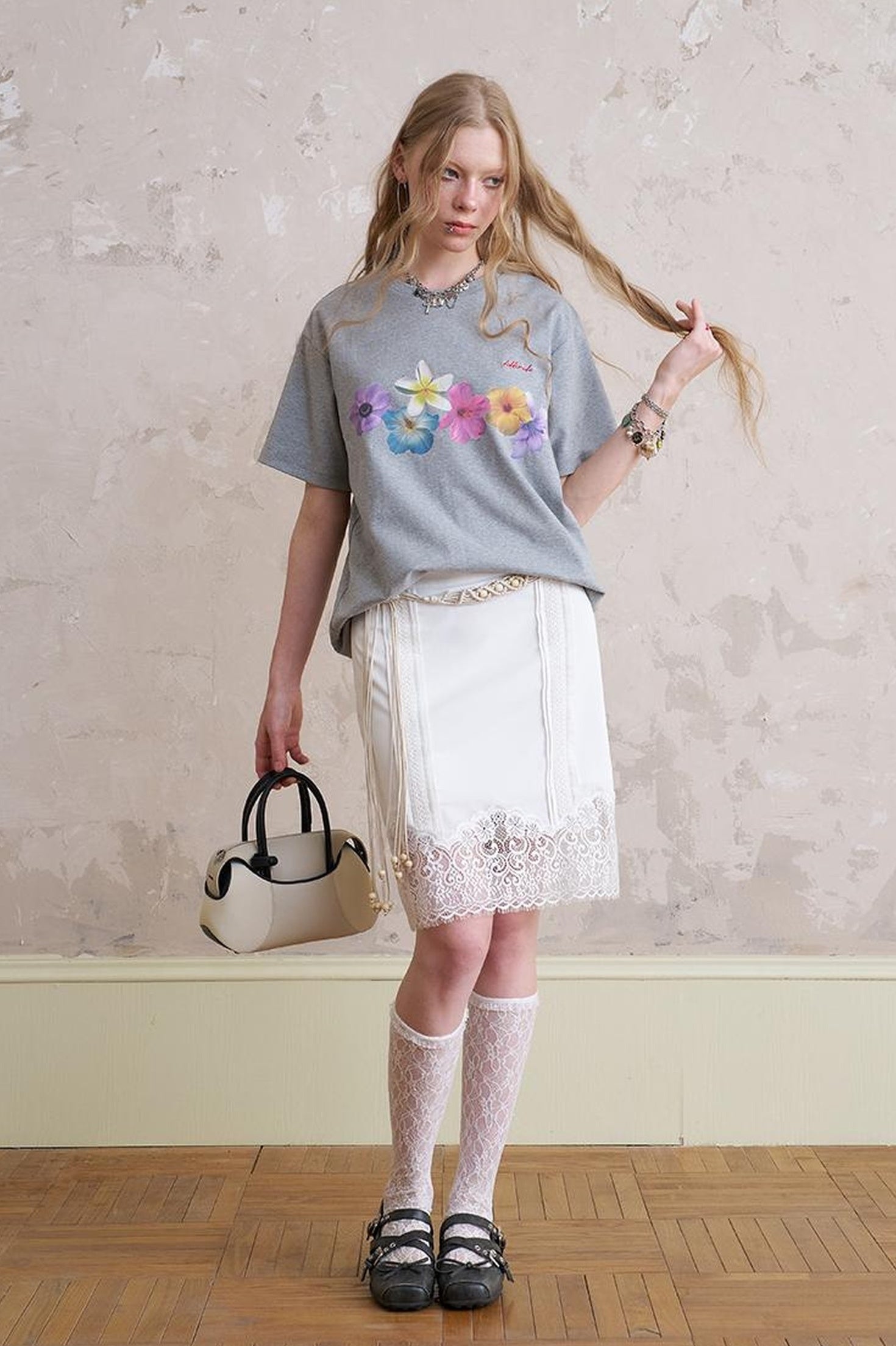 DIDDI MODA Elegant Lace Trimmed Tuck Skirt