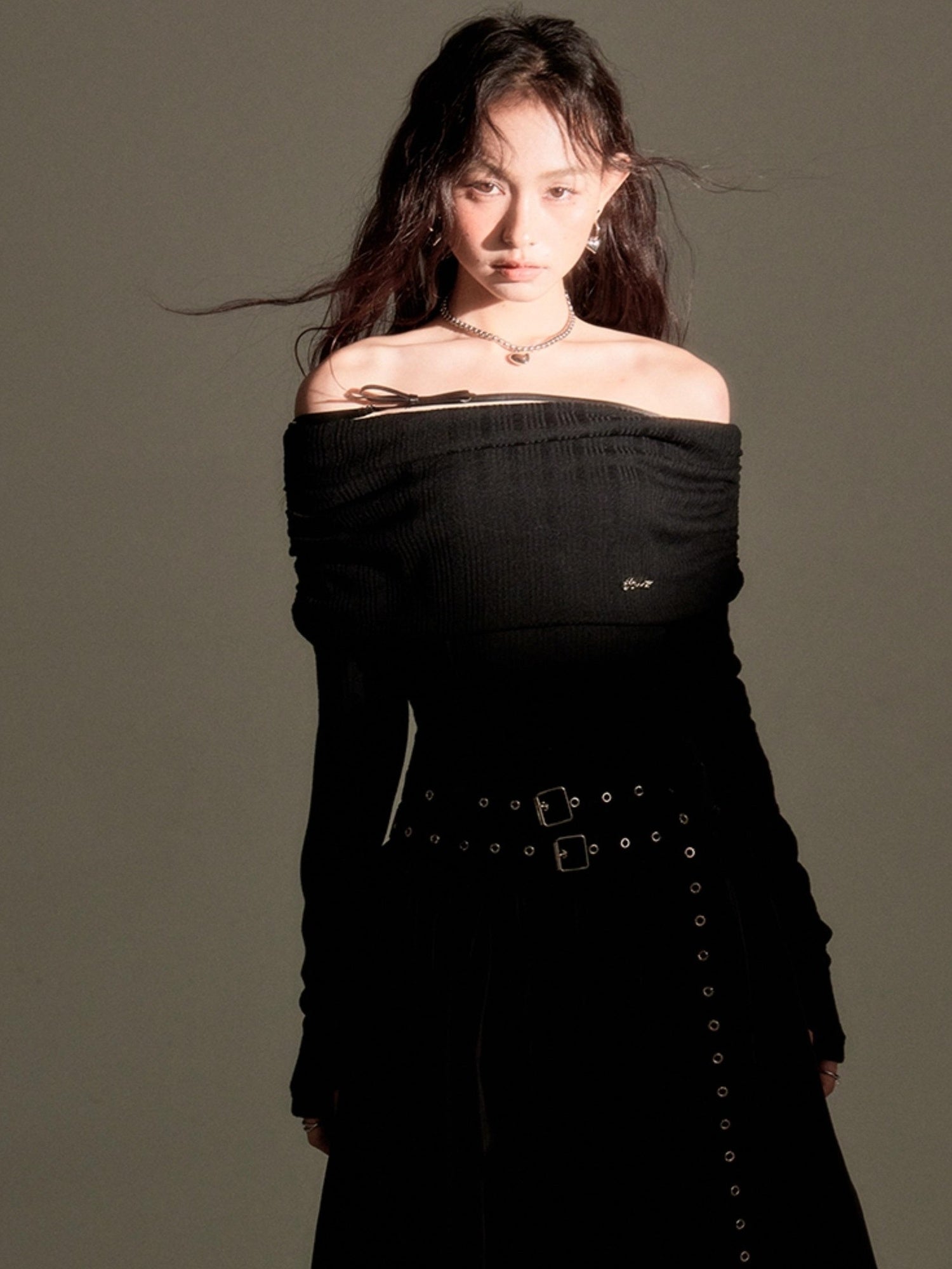 DIDDI MODA Elegant Off Shoulder Bow Dress With Metallic Belt