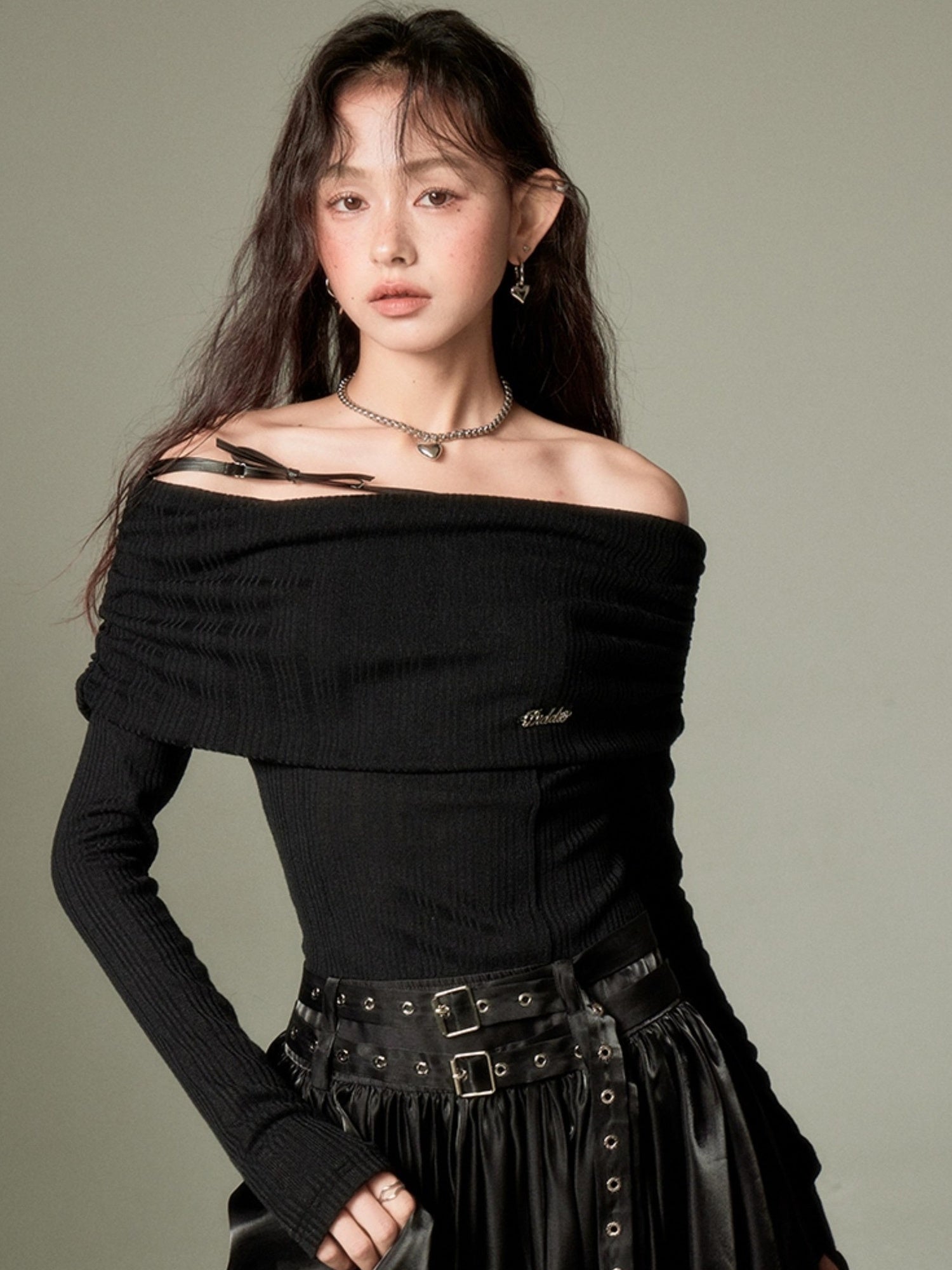 DIDDI MODA Elegant Off Shoulder Bow Dress With Metallic Belt