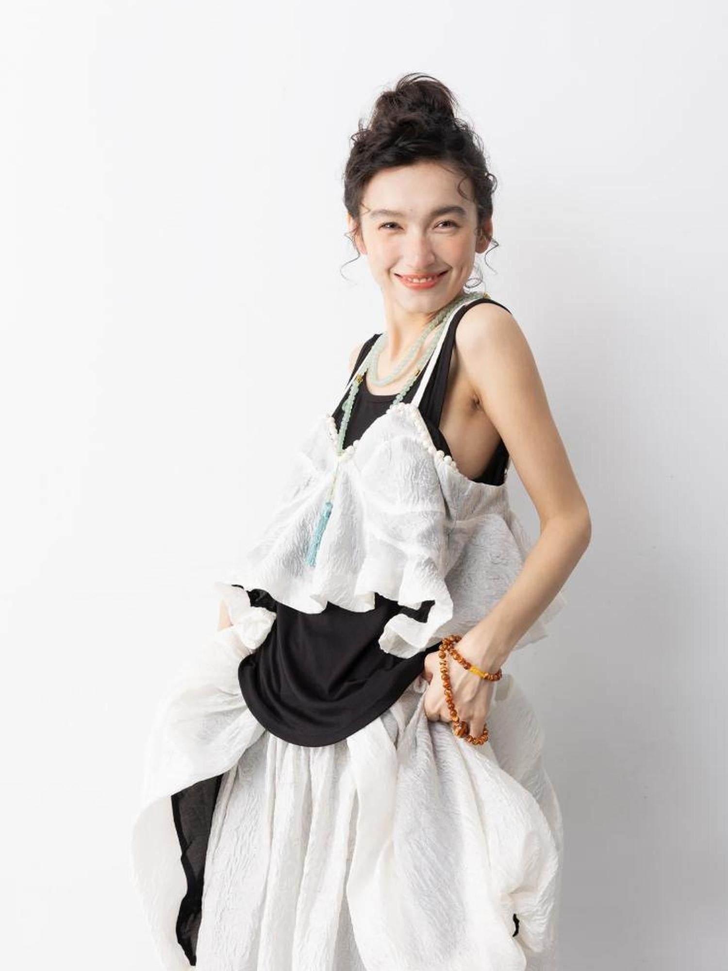Sweet Mi Elegant Pearl Strap Jacquette Tube Top Skirt Set Summer Free Size