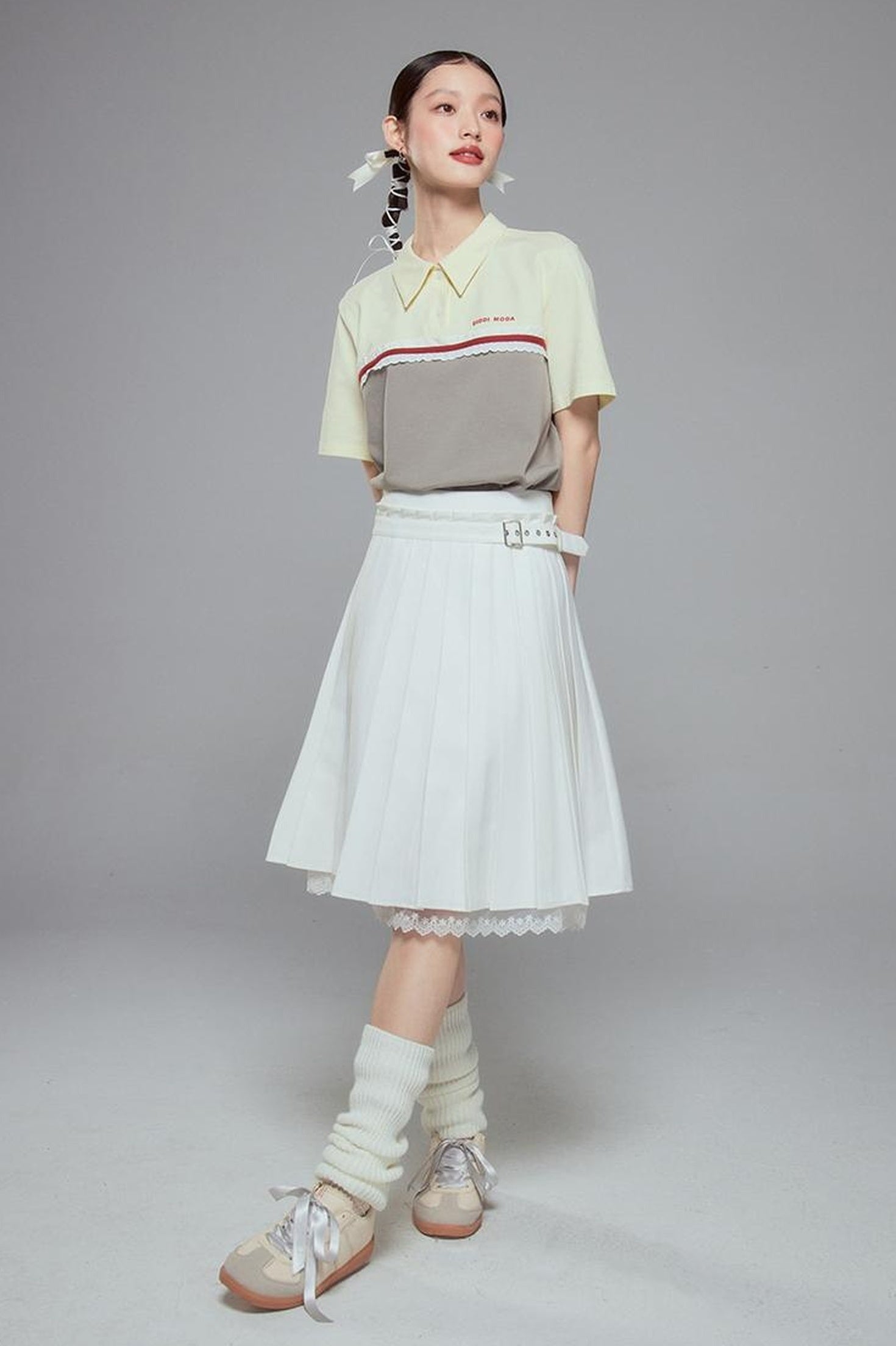 DIDDI MODA Elegant Pleated Skirt With Floral Hem A Line Silhouette