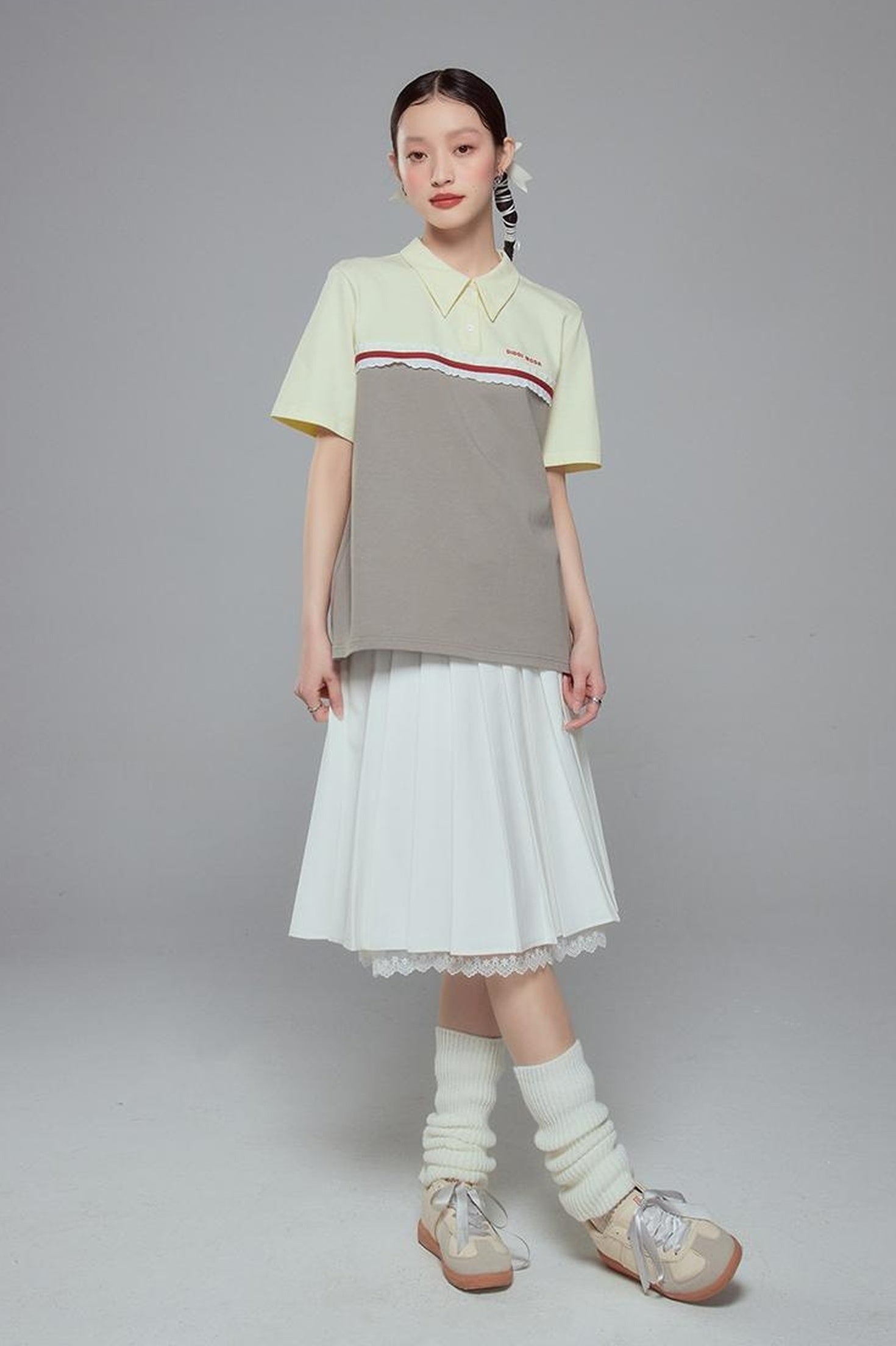 DIDDI MODA Elegant Pleated Skirt With Floral Hem A Line Silhouette