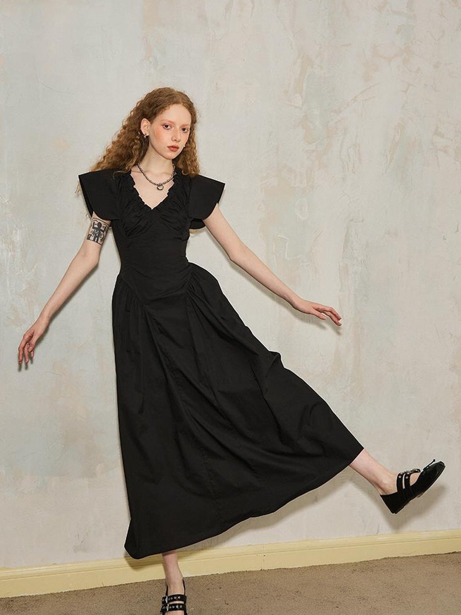 DIDDI MODA Elegant Sweet V Neck Flutter Sleeve Smocked Waist Maxi Dress