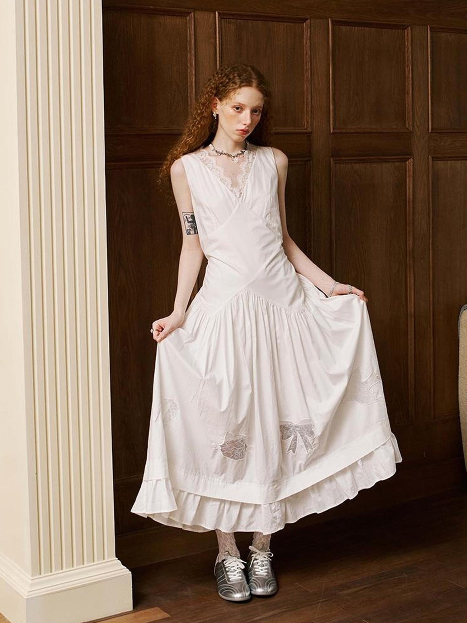 DIDDI MODA Elegant V Neck Lace Trimmed Sheer Maxi Dress