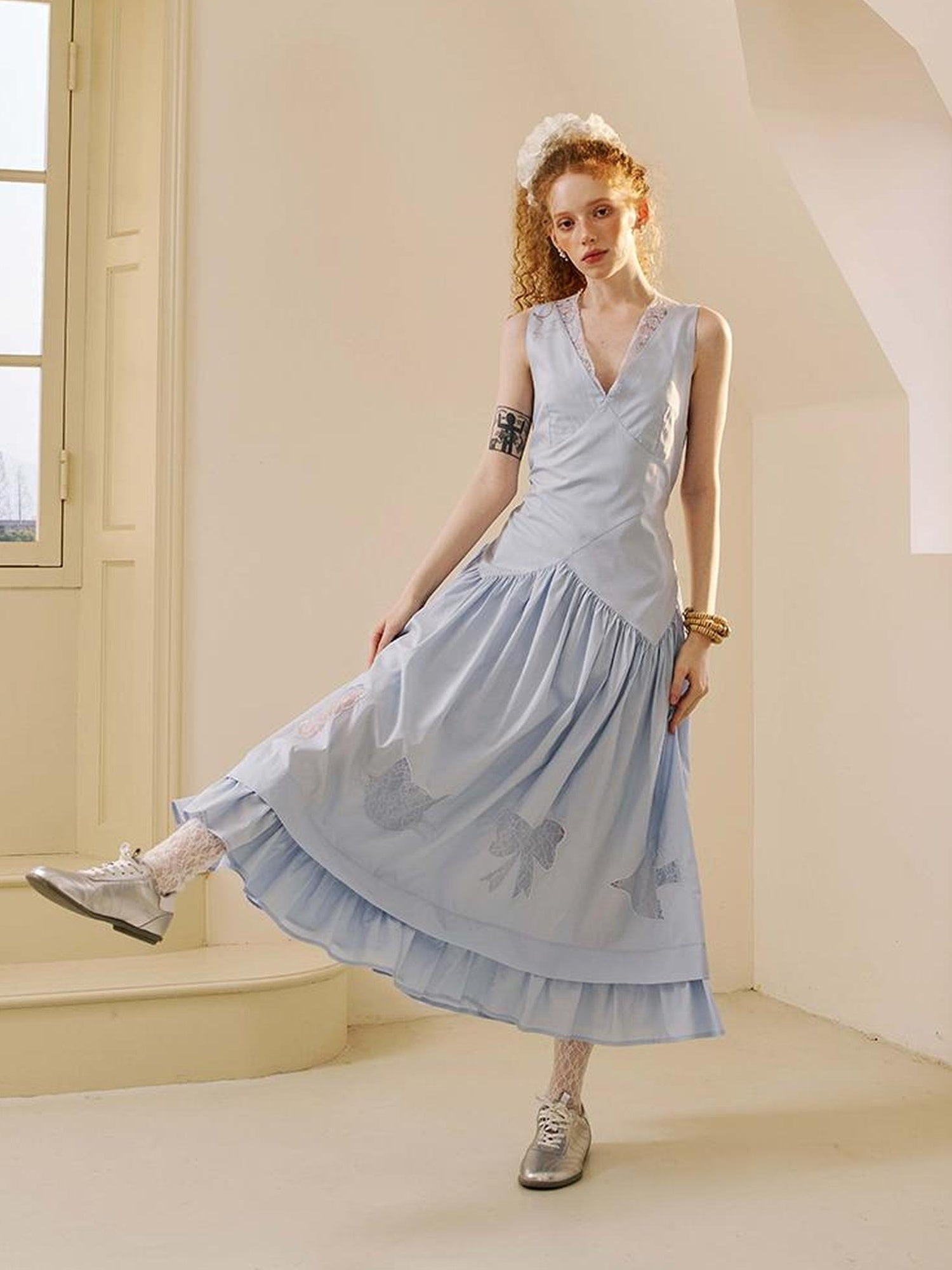 DIDDI MODA Elegant V Neck Lace Trimmed Sheer Maxi Dress