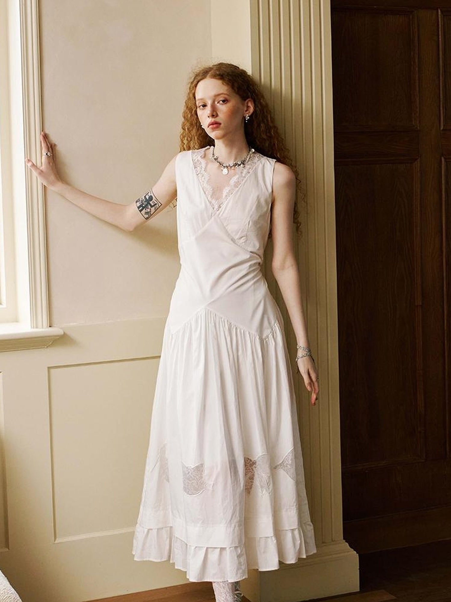 DIDDI MODA Elegant V Neck Lace Trimmed Sheer Maxi Dress