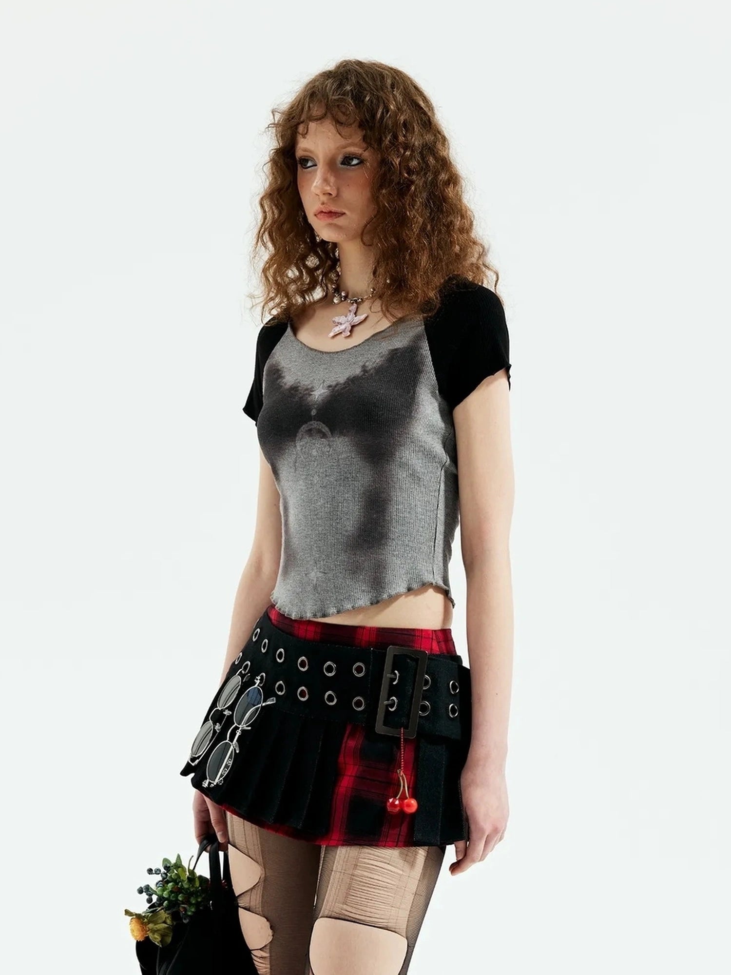 Emoha Gray Witch Print Raglan Tee V-neck T-shirt Long Sleeve