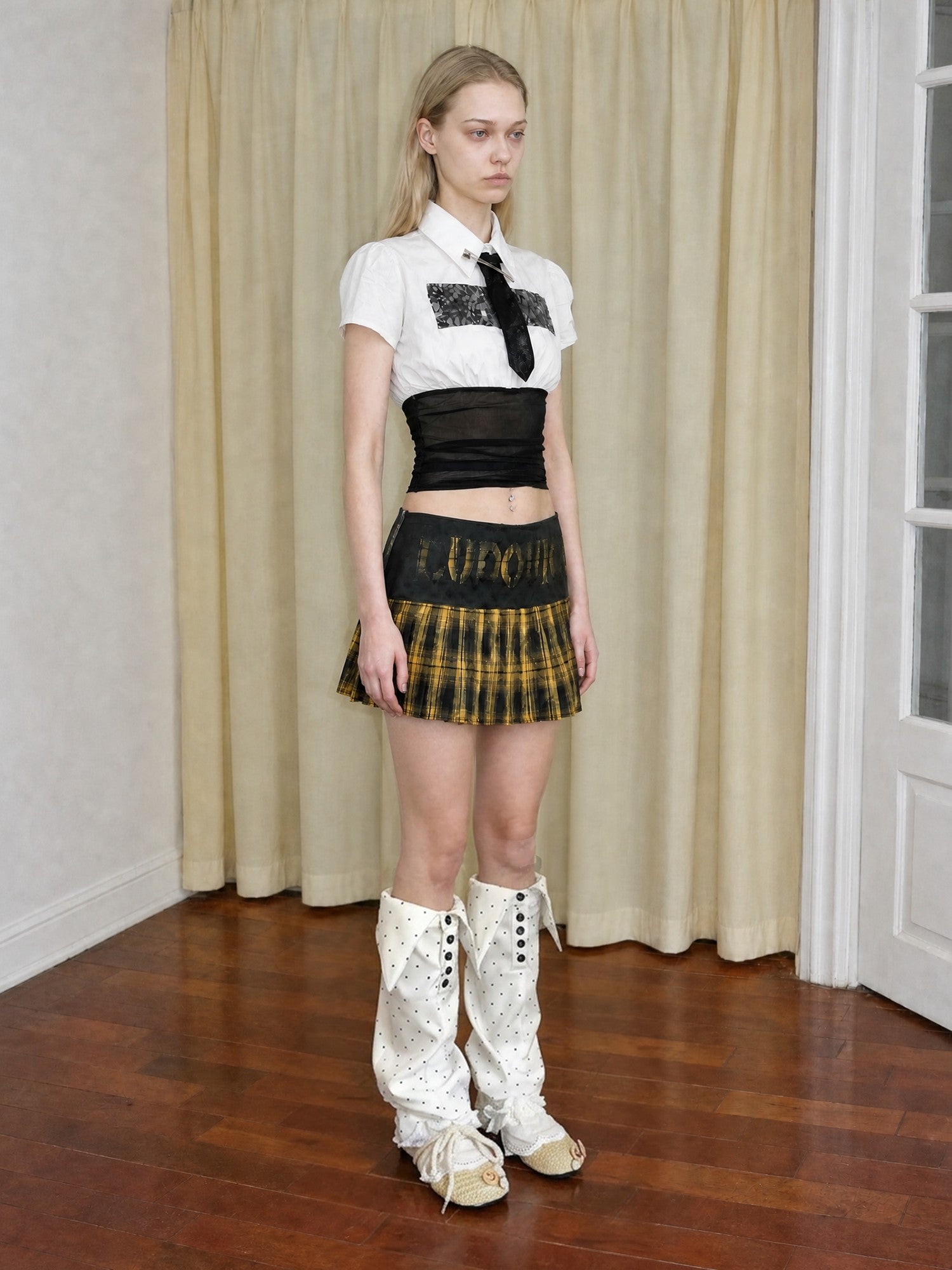 Emoha Vintage Plaid Patch Cutout Low Waist Women&
