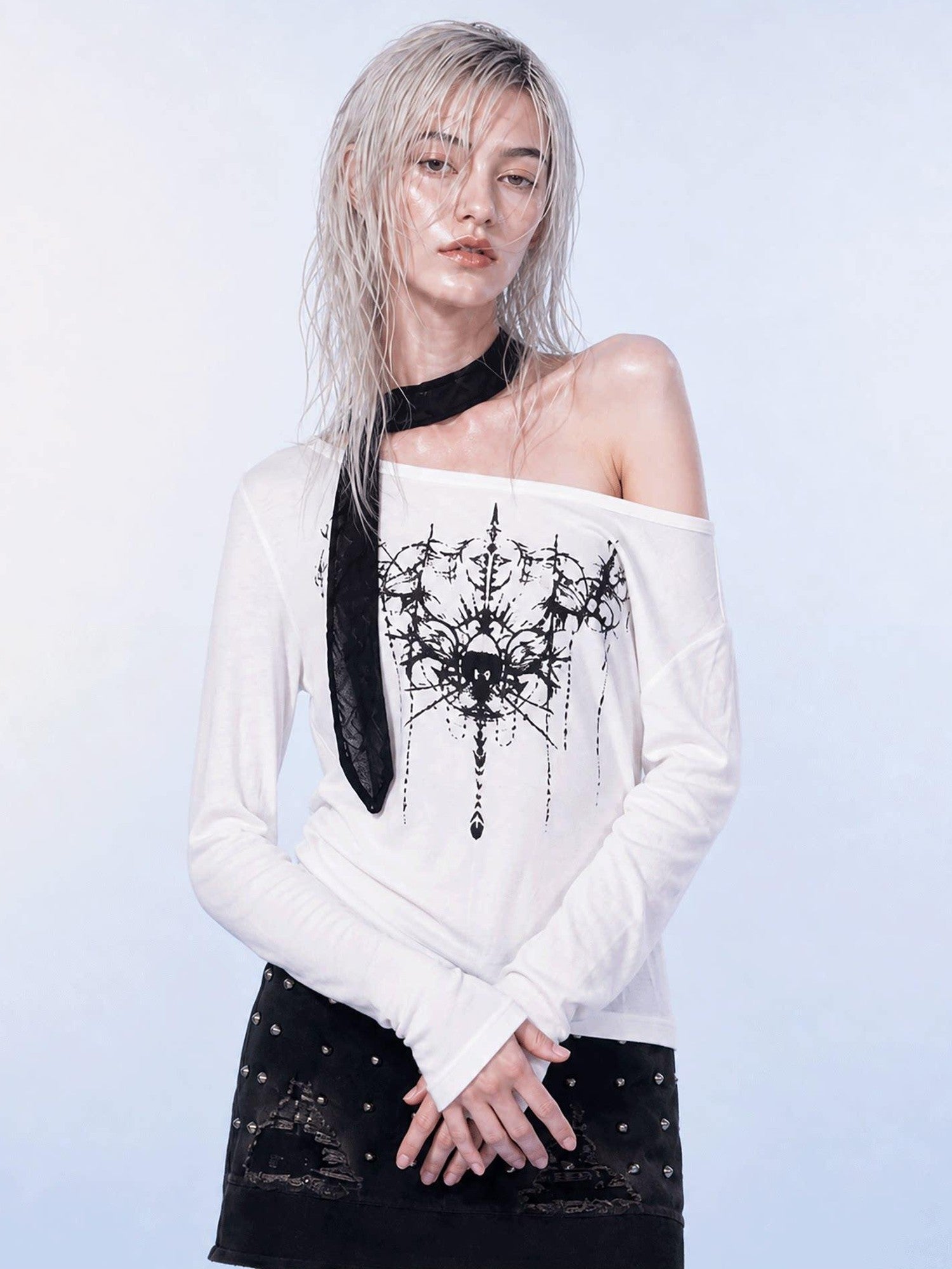 Emoha White One Shoulder Studded Gothic Print Women&