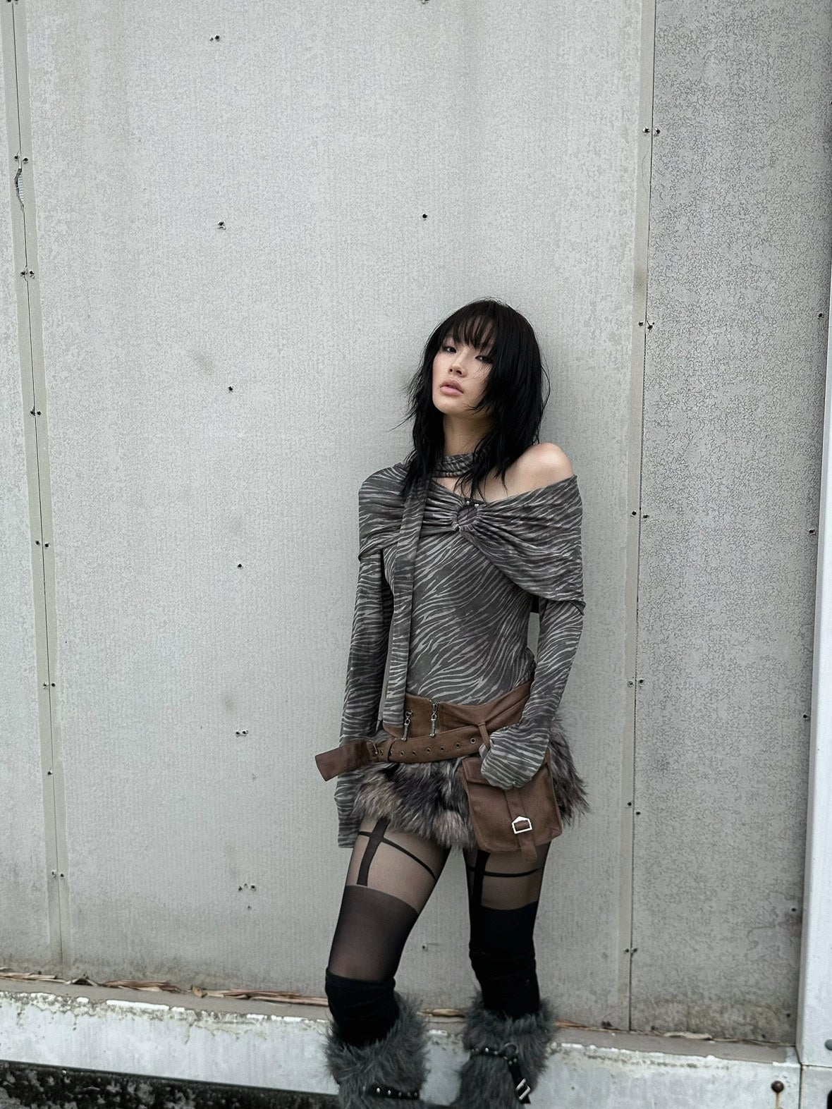 FULLTIDE 100% Cotton Cropped Scarf Collar Cool Long Sleeve Women Taupe Gray T-Shirt