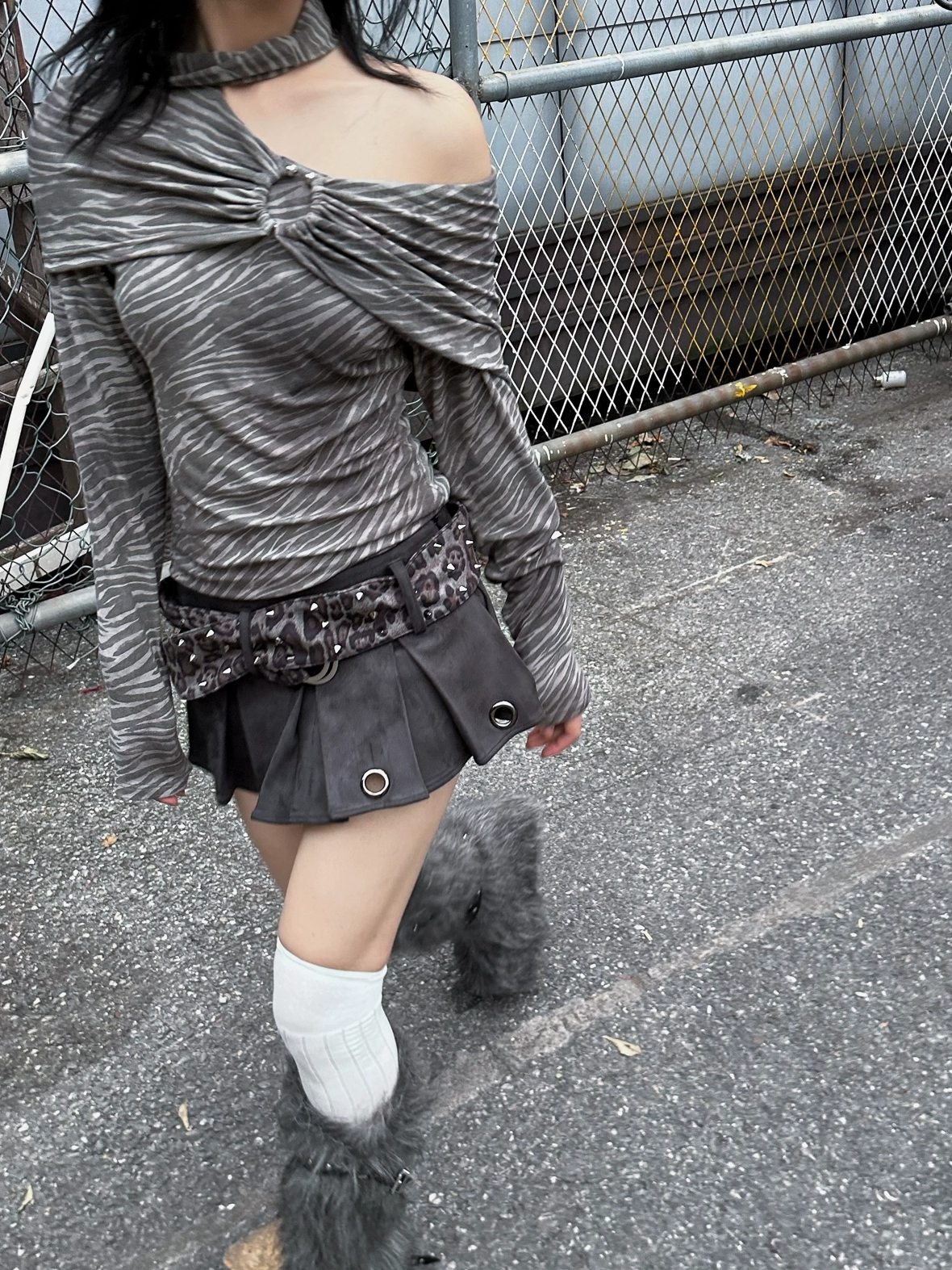 FULLTIDE 100% Cotton Cropped Scarf Collar Cool Long Sleeve Women Taupe Gray T-Shirt