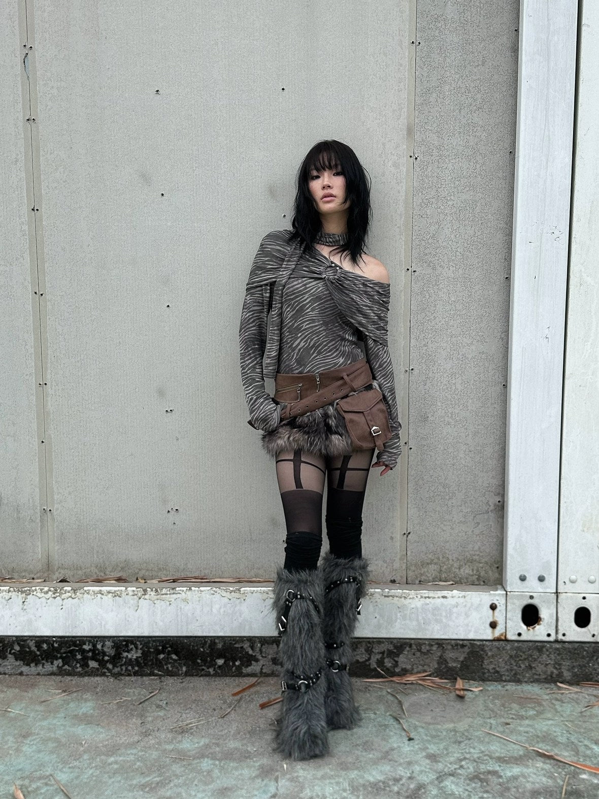 FULLTIDE 100% Cotton Cropped Scarf Collar Cool Long Sleeve Women Taupe Gray T-Shirt