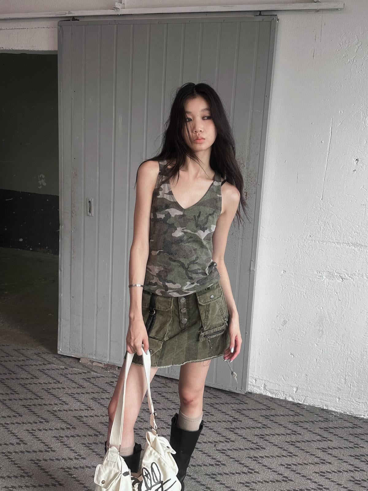 FULLTIDE Camouflage Print Embroidered V-neck Women&