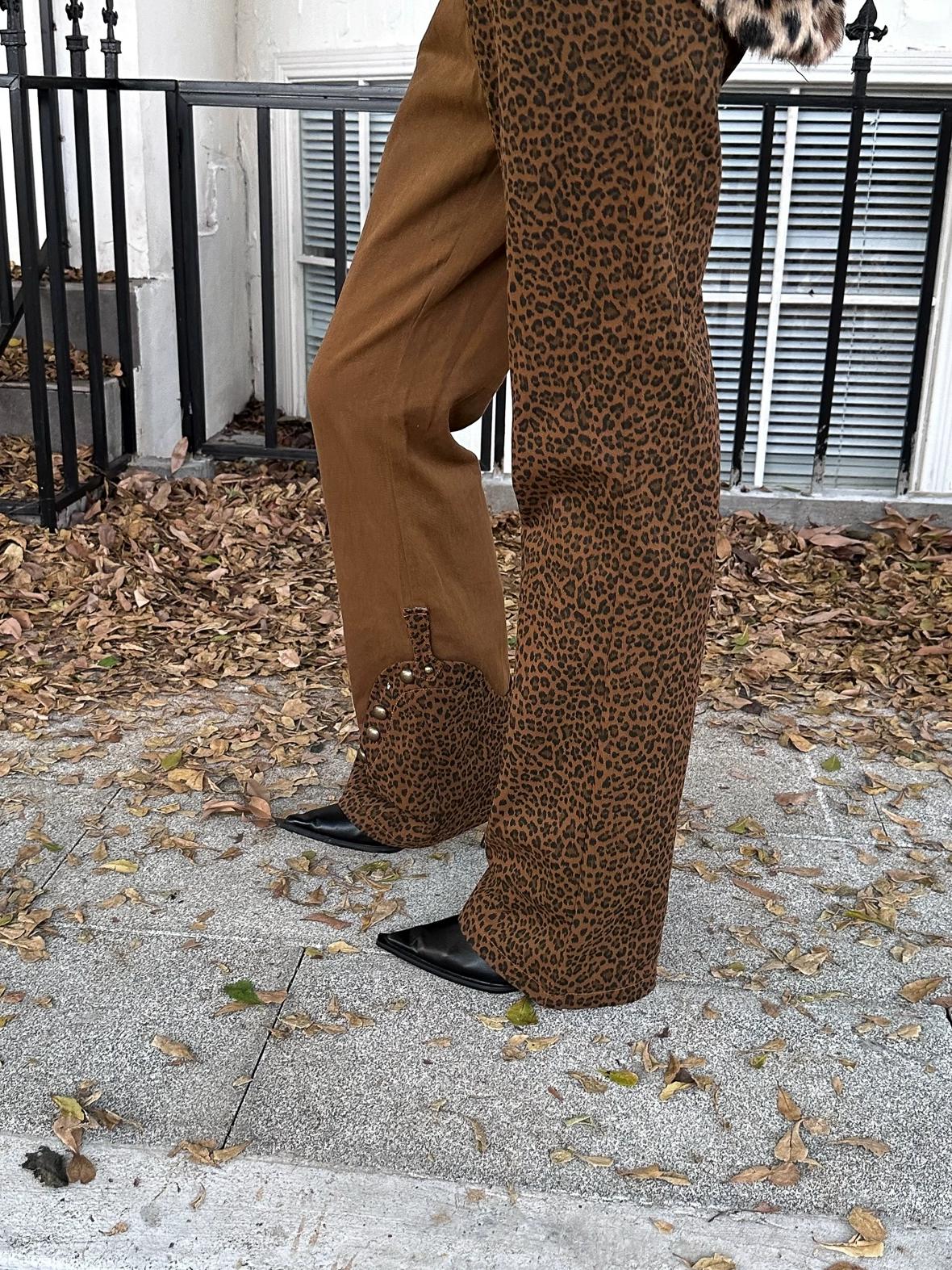 FULLTIDE Comfortable Cotton Micro Flare Office Pockets Natural Waist Women Brown Pants