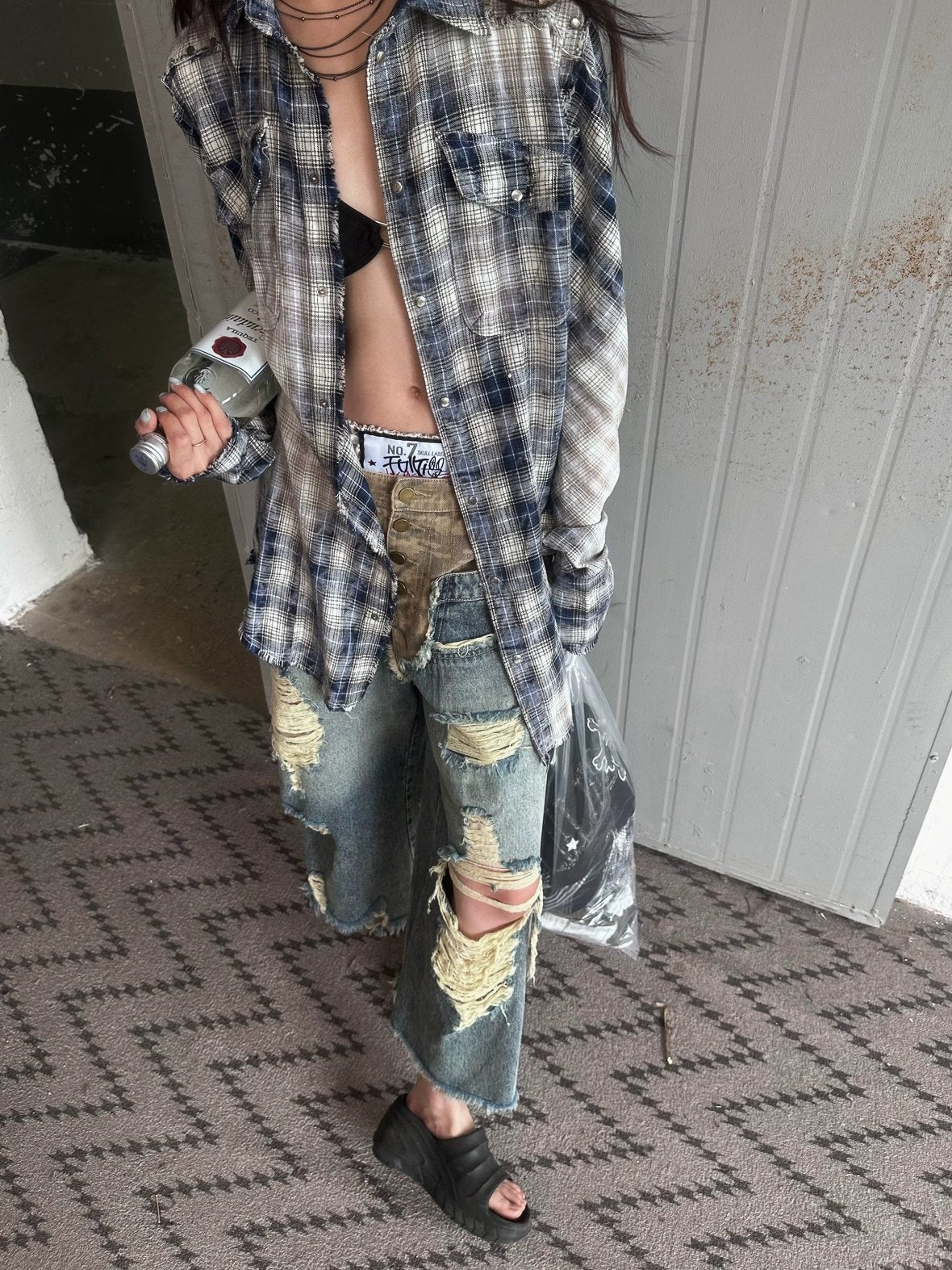 FULLTIDE Durable Deconstructed Patchwork Low Waist Ripped Camo Denim Relaxed Button Jeans