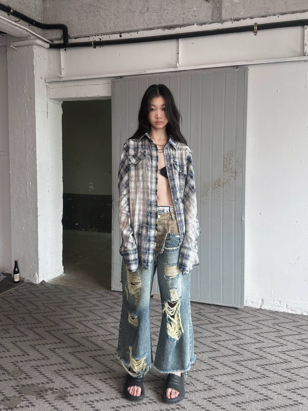 FULLTIDE Durable Deconstructed Patchwork Low Waist Ripped Camo Denim Relaxed Button Jeans