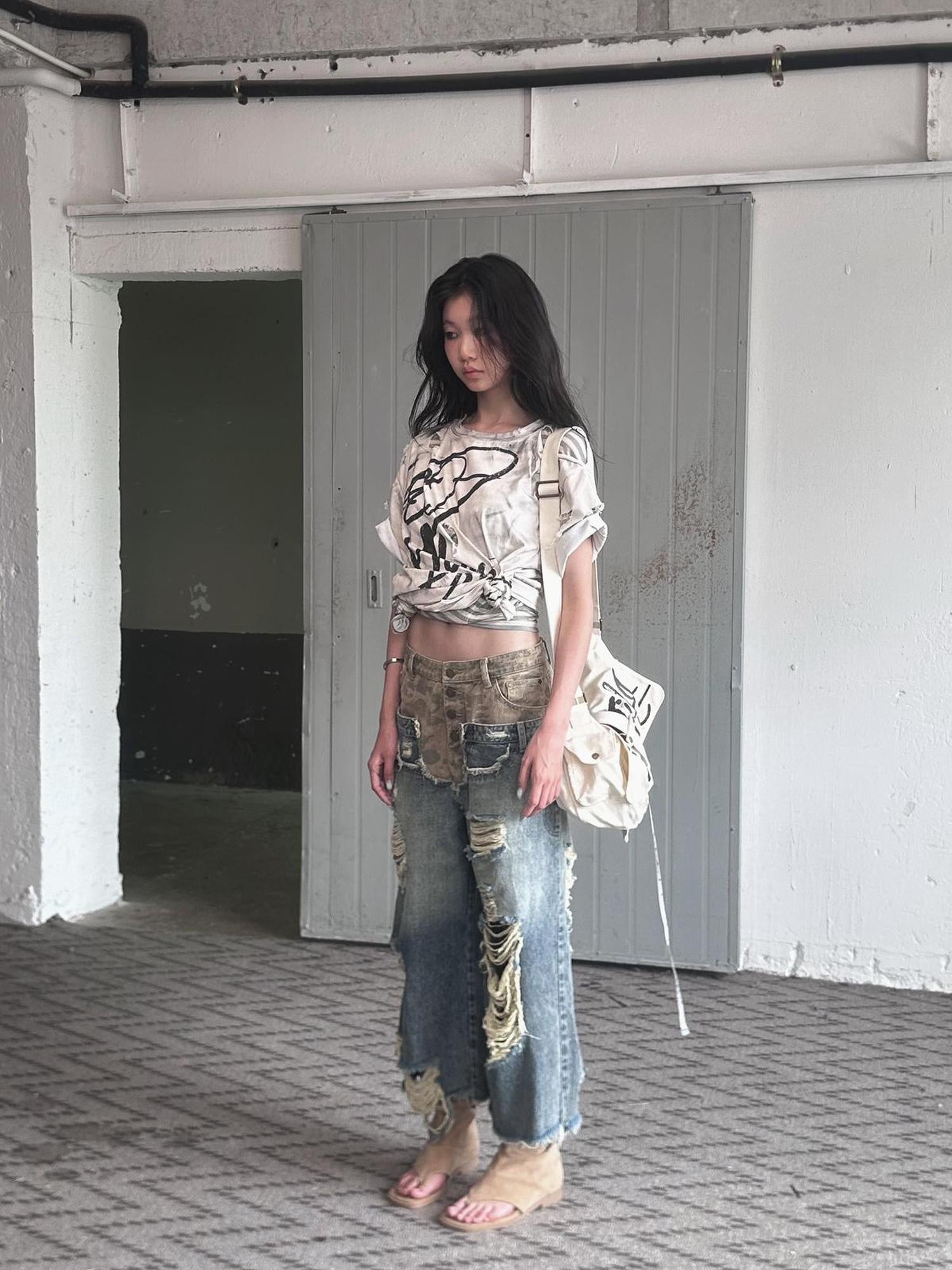 FULLTIDE Durable Deconstructed Patchwork Low Waist Ripped Camo Denim Relaxed Button Jeans