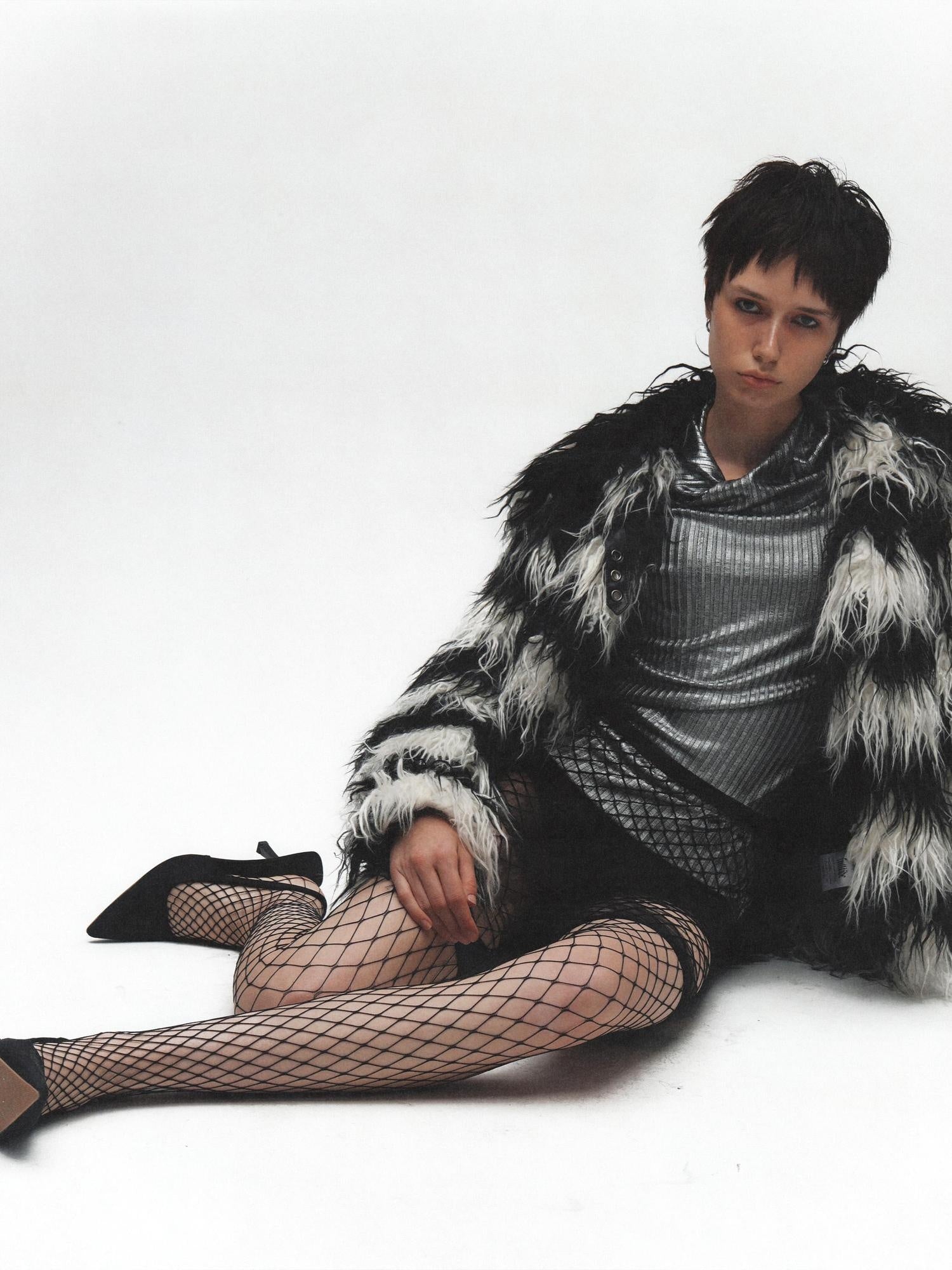 FULLTIDE Insulated Faux Fur Collar Midlength Loose Fit Workwear Women V Neck Black Jacket