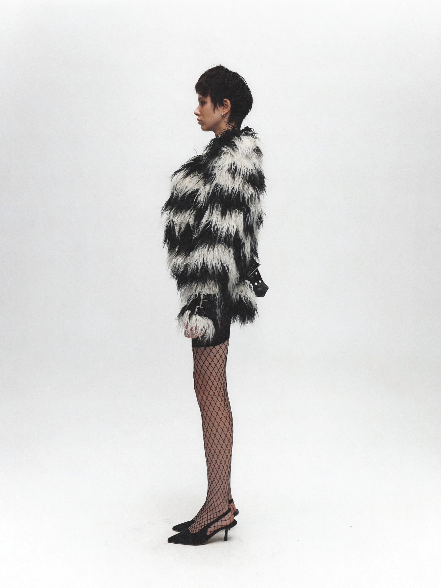 FULLTIDE Insulated Faux Fur Collar Midlength Loose Fit Workwear Women V Neck Black Jacket