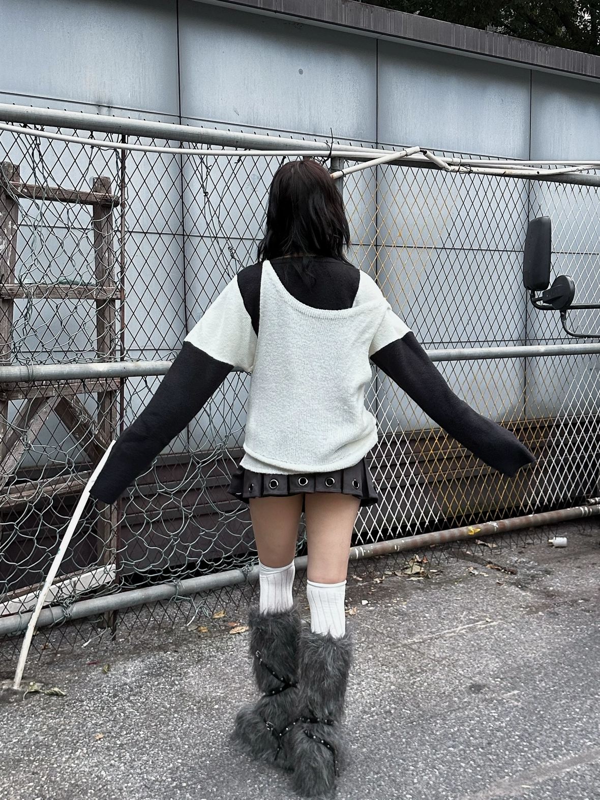 FULLTIDE Lambswool V Neck Midlength Letter Pullover Office Women Black White Sweater