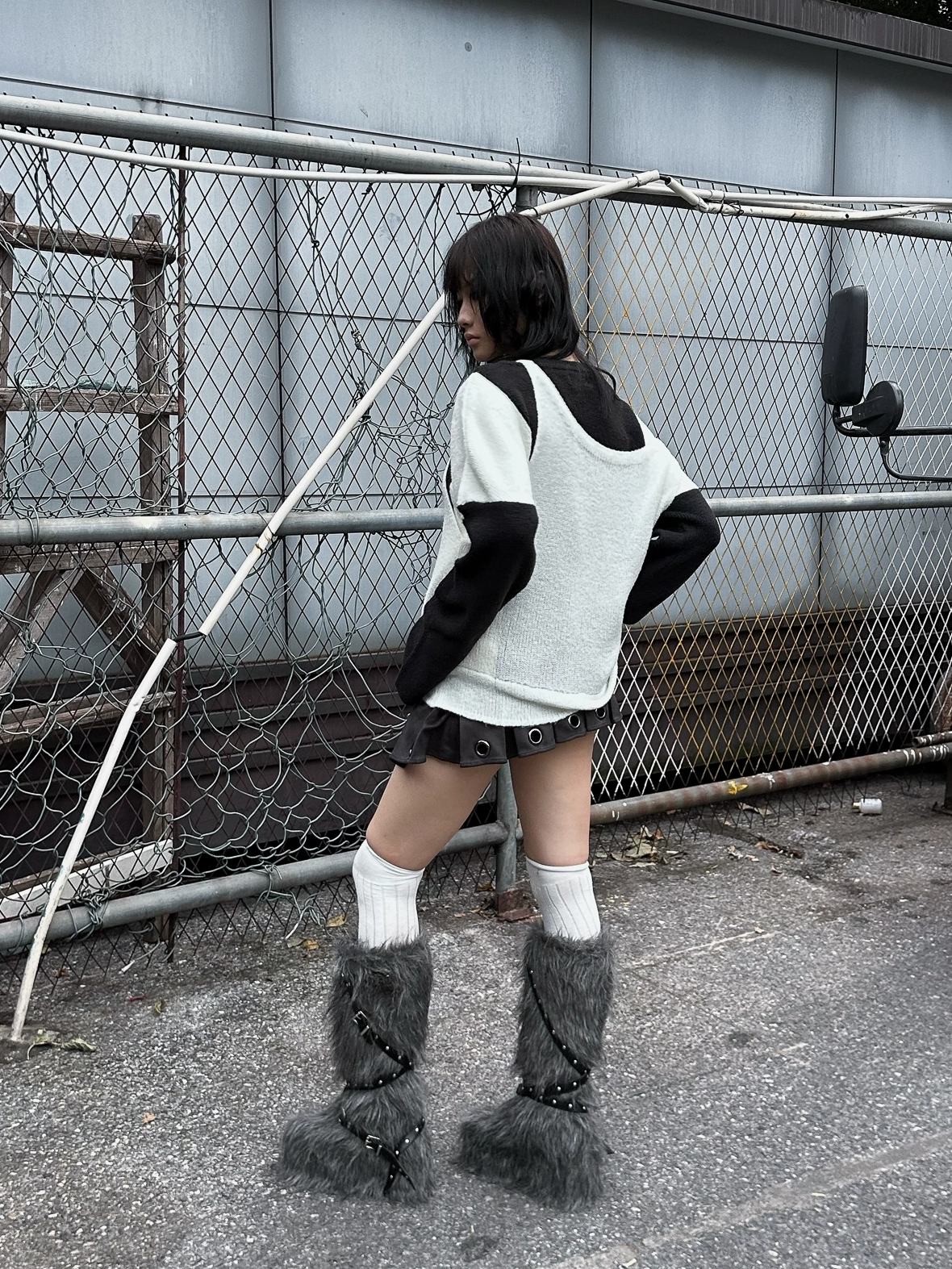 FULLTIDE Lambswool V Neck Midlength Letter Pullover Office Women Black White Sweater