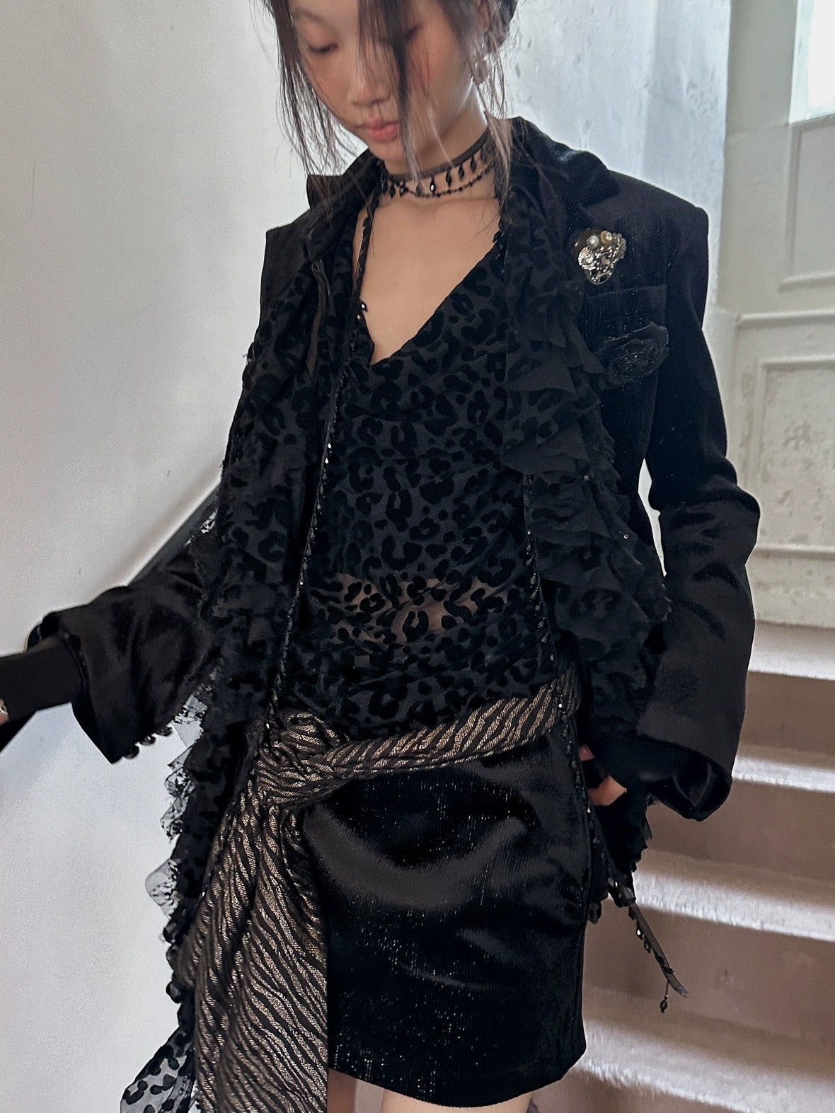 FULLTIDE Original Design Cropped One Shoulder Solid Flocked Women Black Two Piece T-Shirt