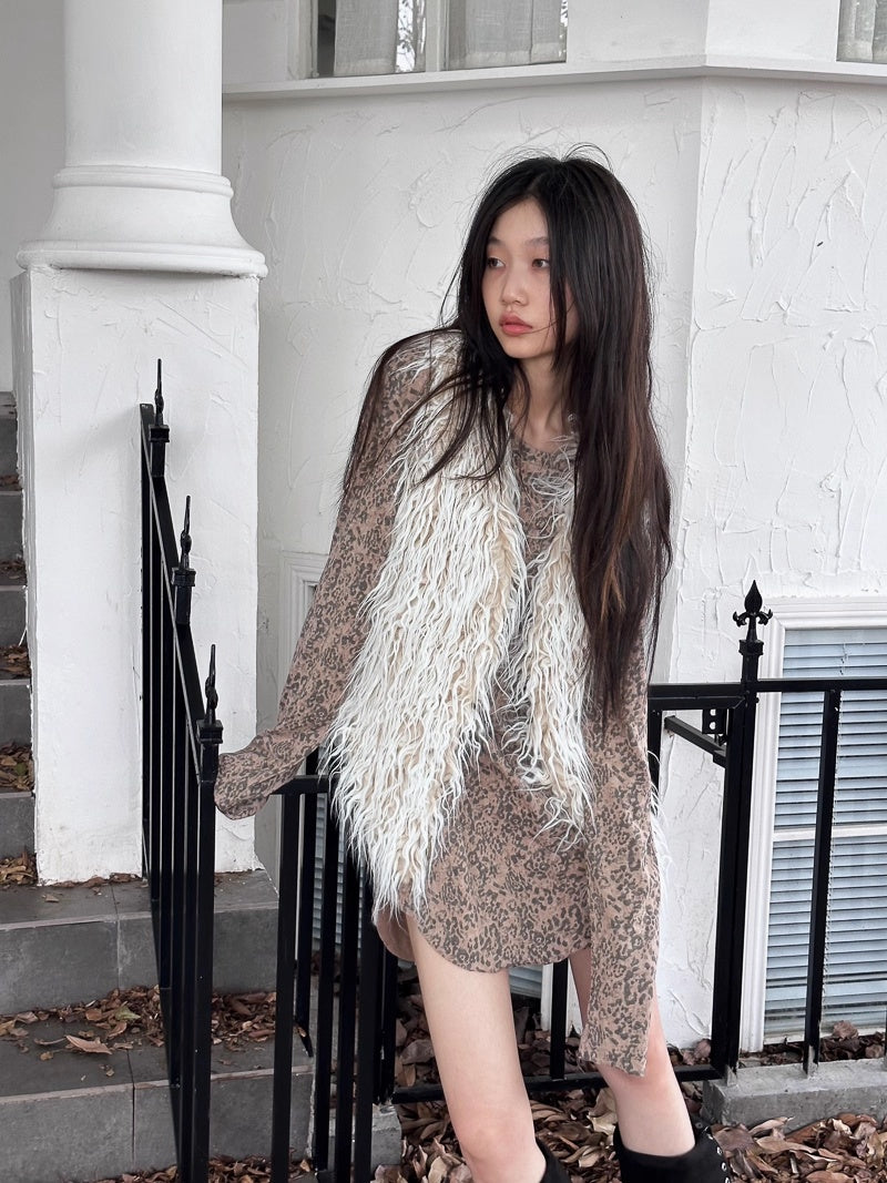 FULLTIDE_Soft_Faux_Fur_V_Neck_Cropped_Street_Style_Women_Grey_White_Khaki_Gradient_Vest_MISSTT