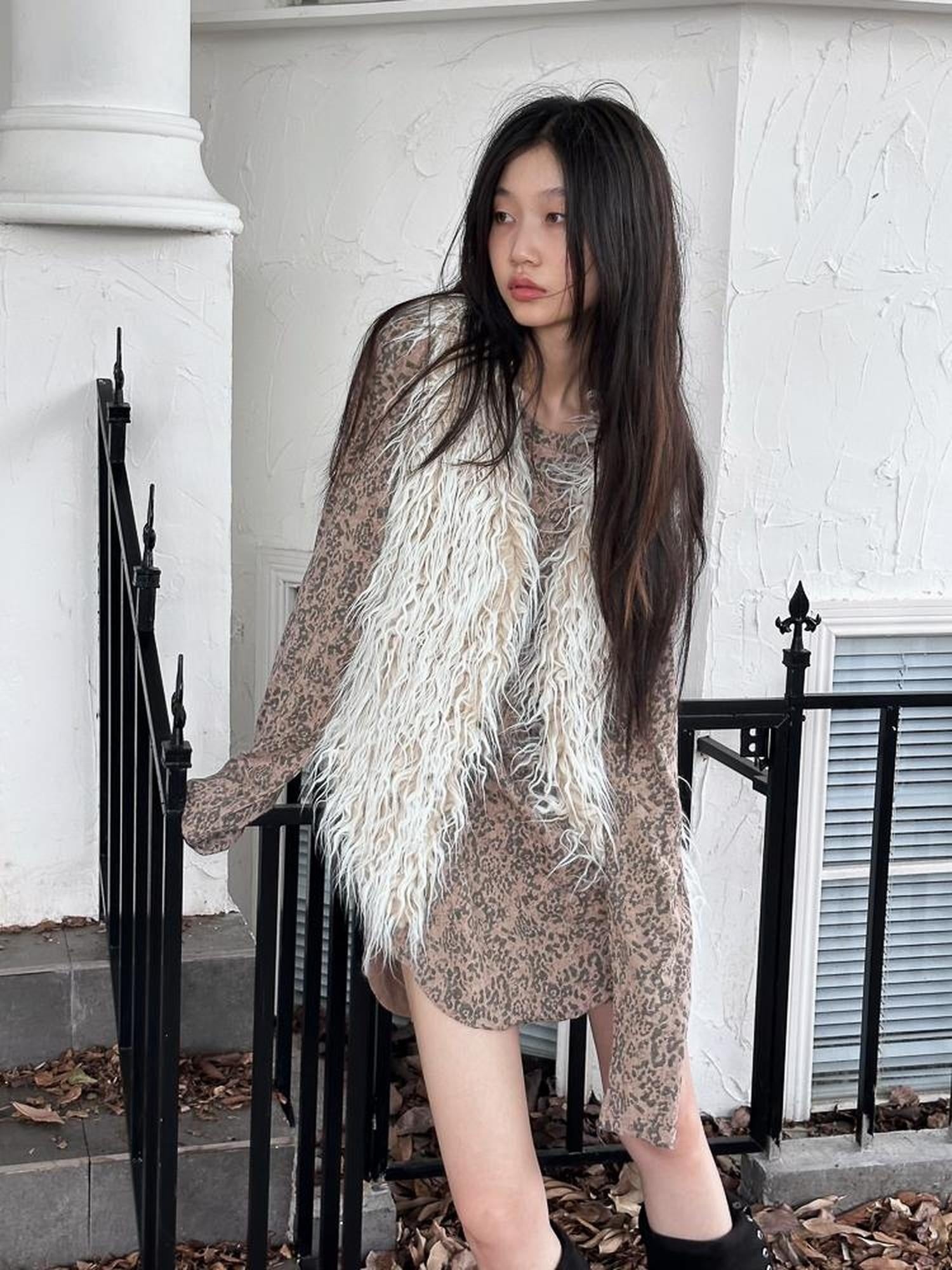 FULLTIDE Soft Faux Fur V Neck Cropped Street Style Women Grey White Khaki Gradient Vest