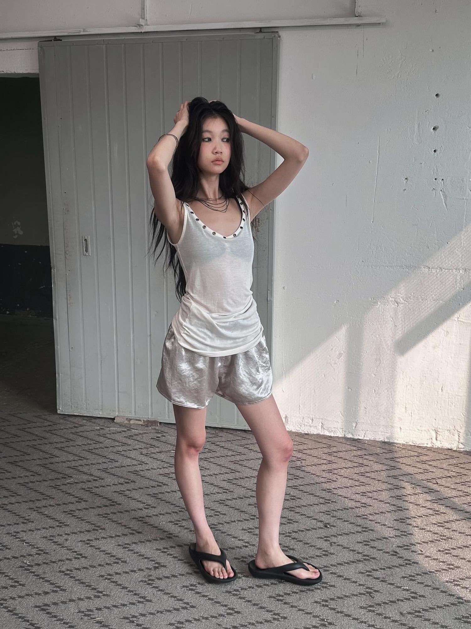 FULLTIDE Versatile Lightweight Straight Leg Natural Waist Women Triacetate Shorts