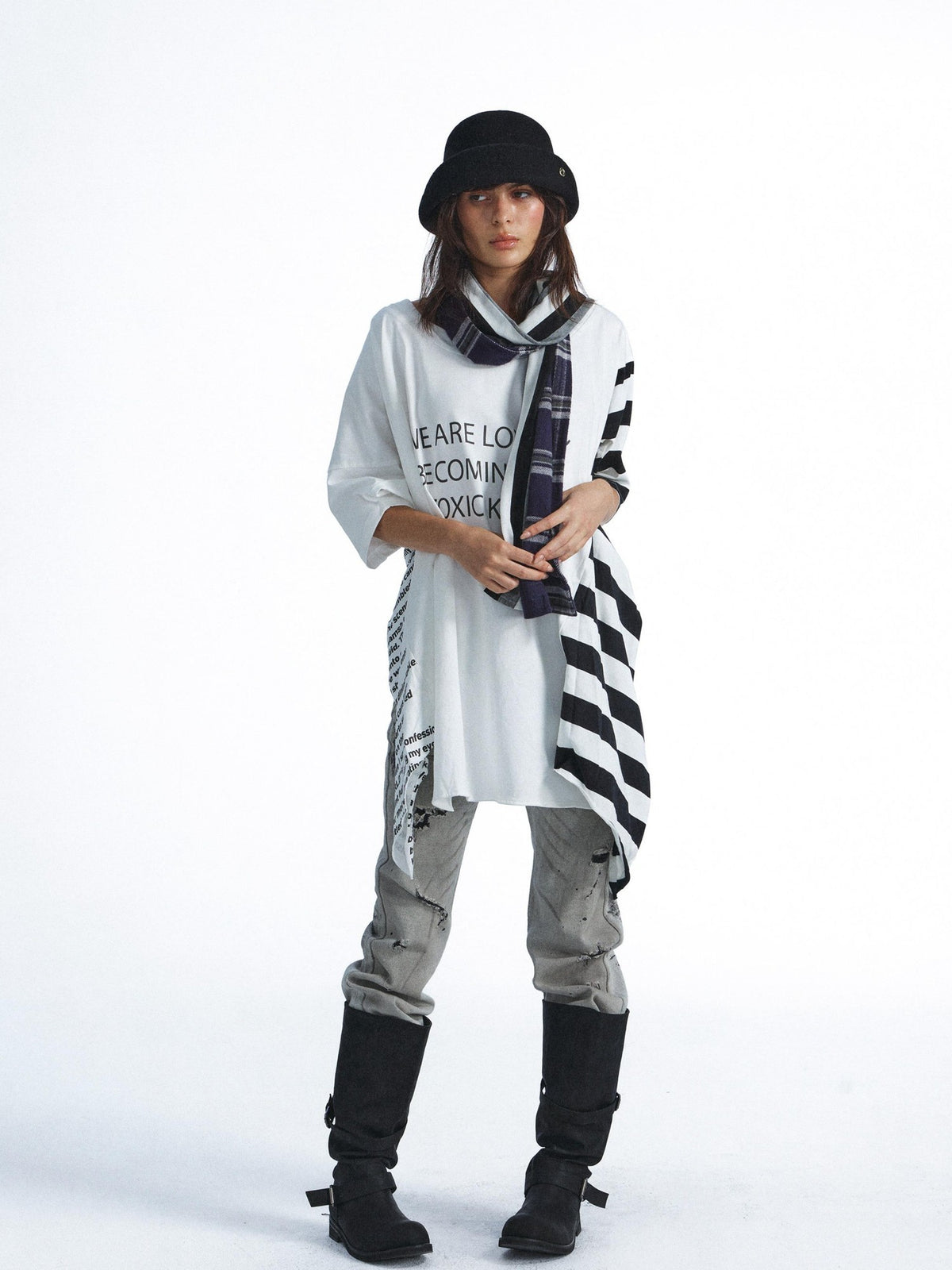 FULLTIDE Washed Distressed Letter Patchwork Asymmetric Women&