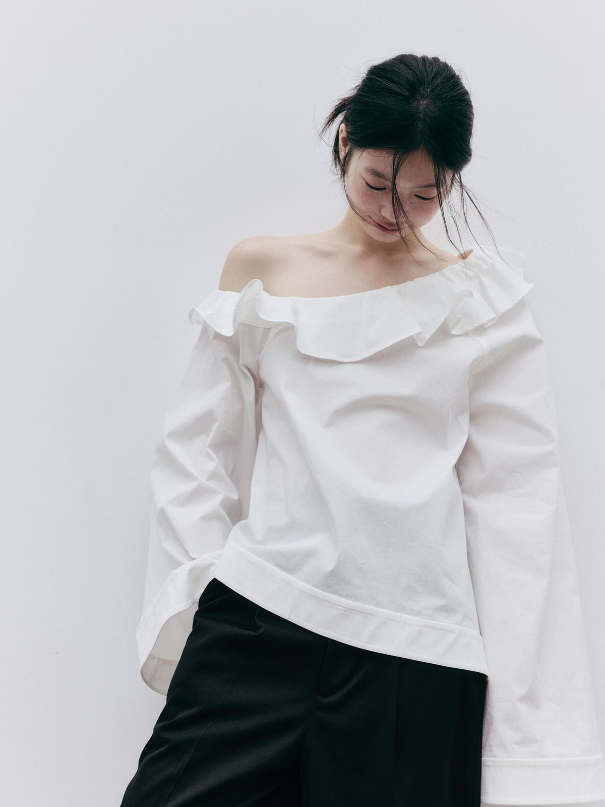 FUSSED Asymmetric Ruffle 3d Cut Flared Sleeve Cotton Women&