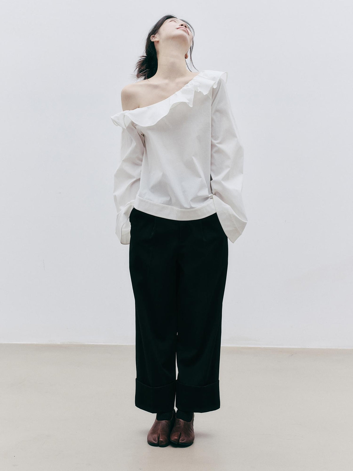 FUSSED Asymmetric Ruffle 3d Cut Flared Sleeve Cotton Women&