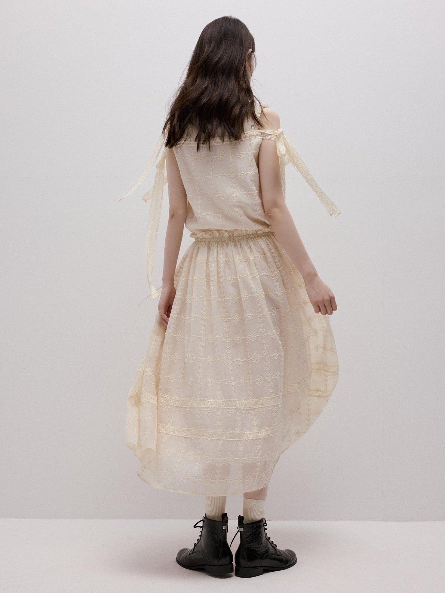 FUSSED Cloud Mist White Layered Patchwork Embossed Jacquard Women&