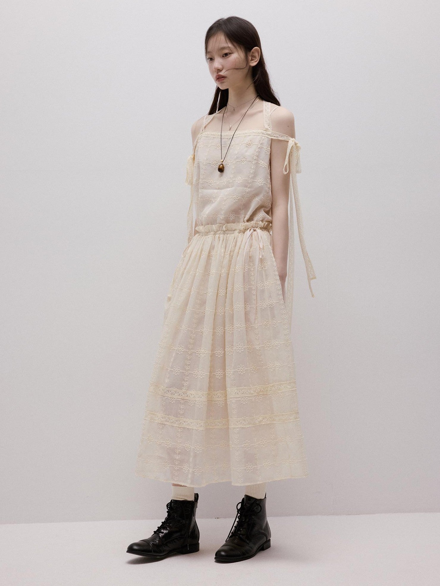 FUSSED Cloud Mist White Layered Patchwork Embossed Jacquard Women&