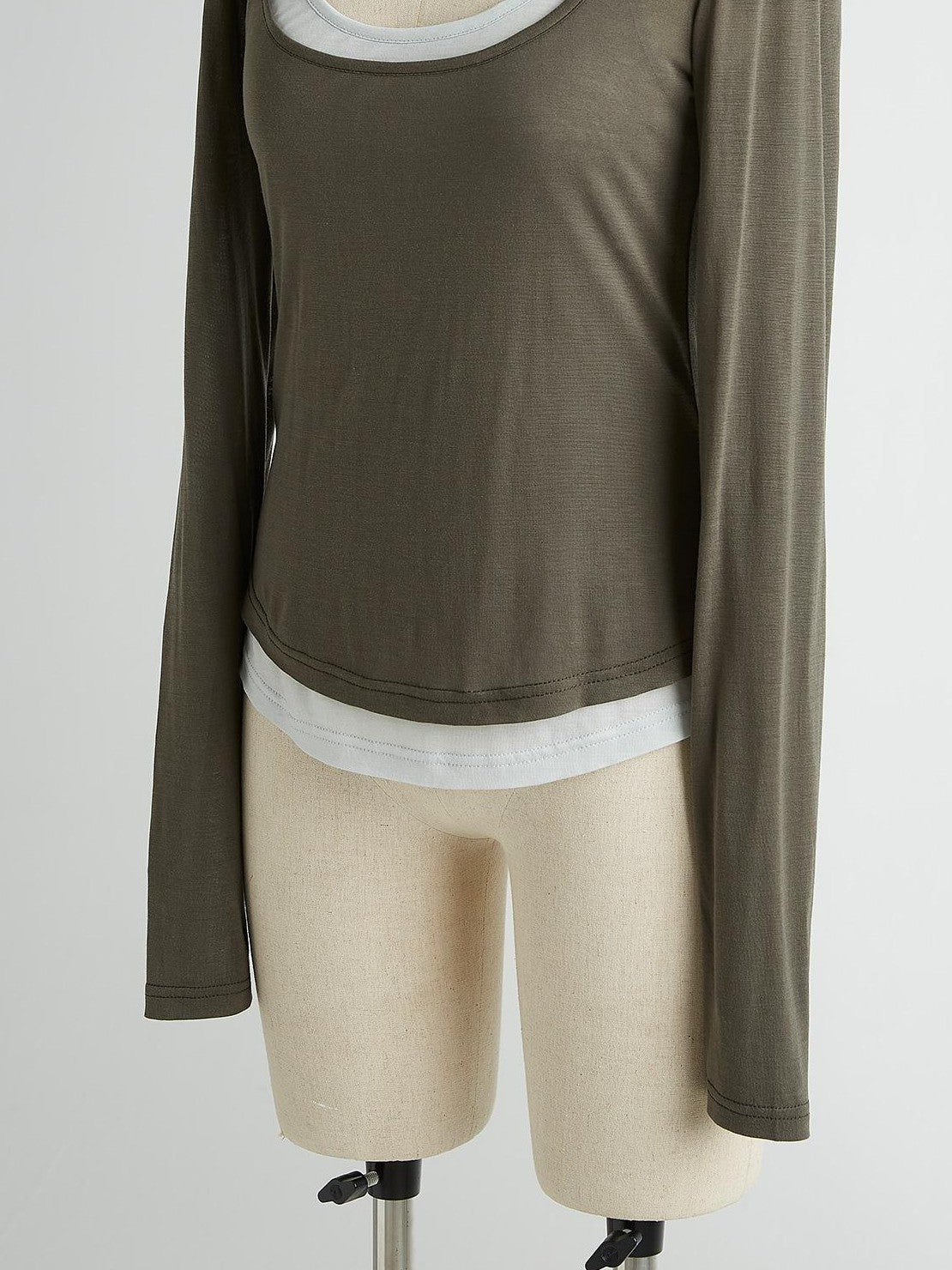 FUSSED Colorblock Slim Fit U Neck Lyocell Women&
