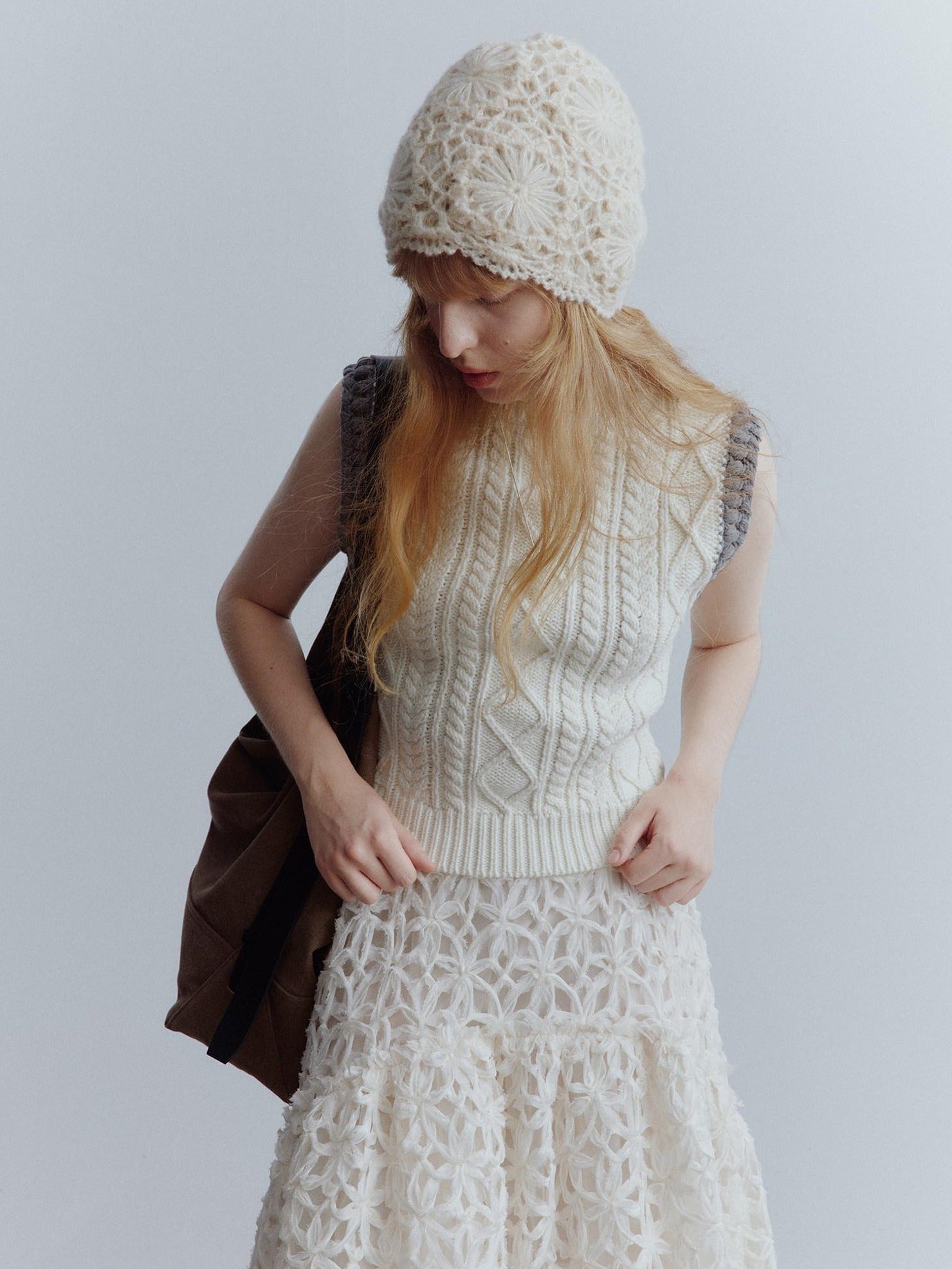 FUSSED Contrast Stand Collar Thick Cropped Women Cloud Mist White Pullover Tank Tops