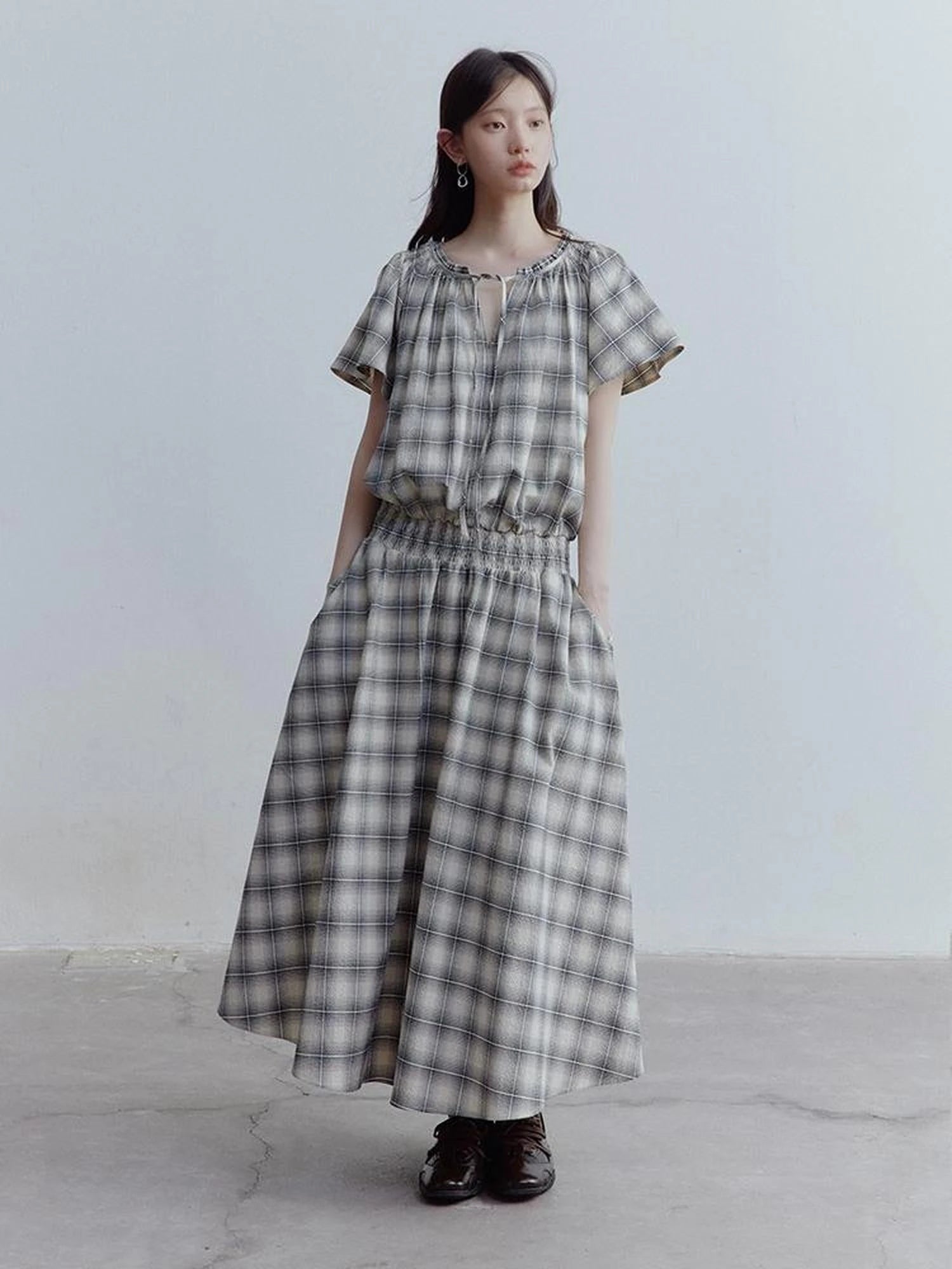 Dupplin Check Smocked Bubble Textured A Line Dress V-neck T-shirt Long Sleeve