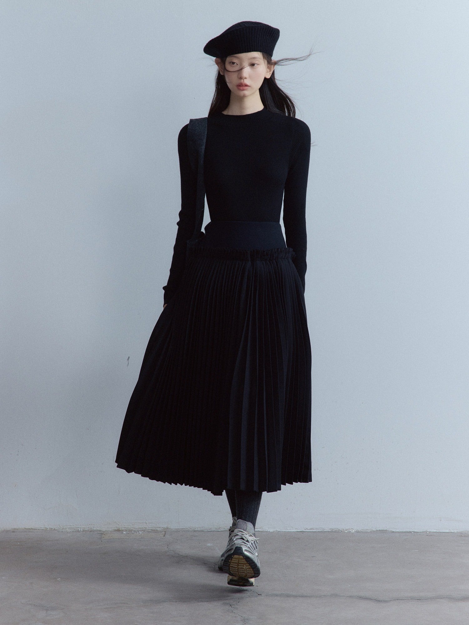 FUSSED_Elastic_Waist_Pleated_Panel_Casual_Flared_Hem_For_Women_Daily_Black_Maxi_Skirt_MISSTT